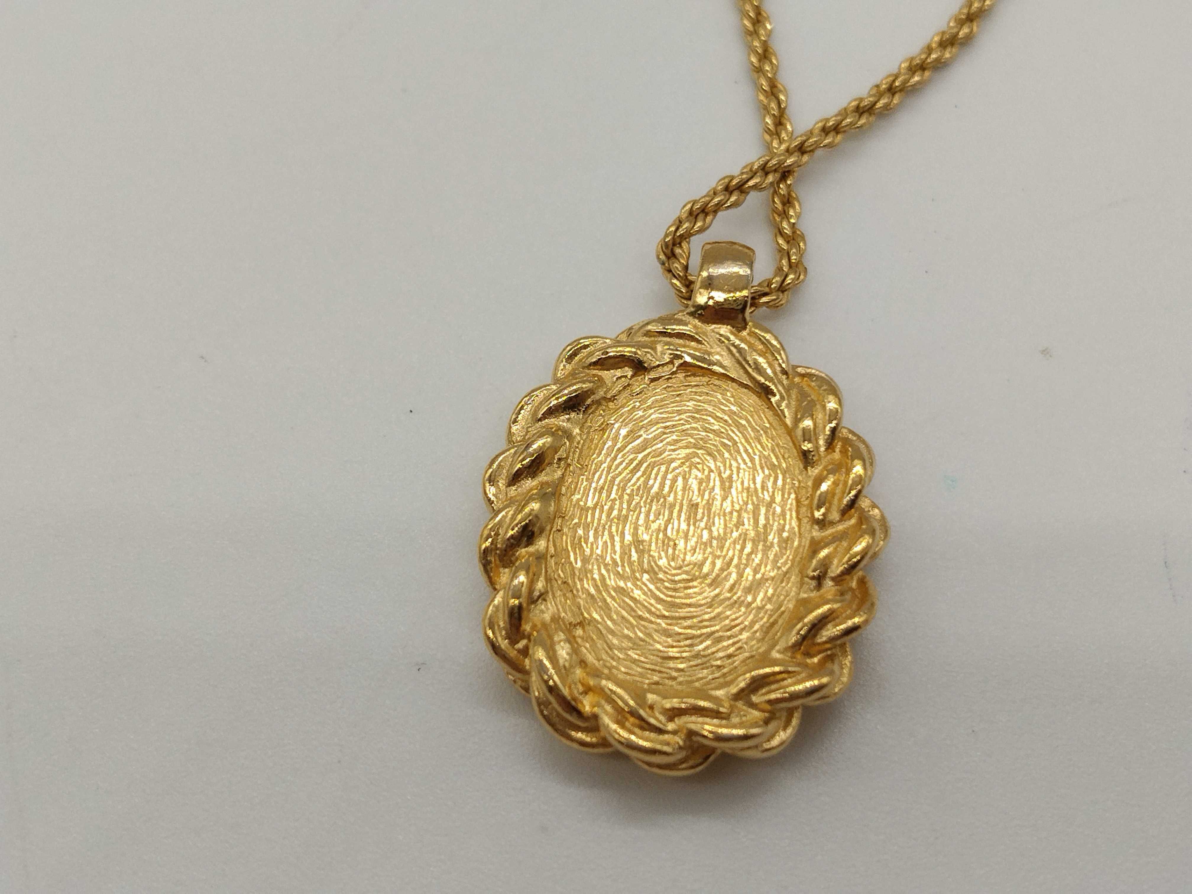 Oval Trotter Necklace — view 2