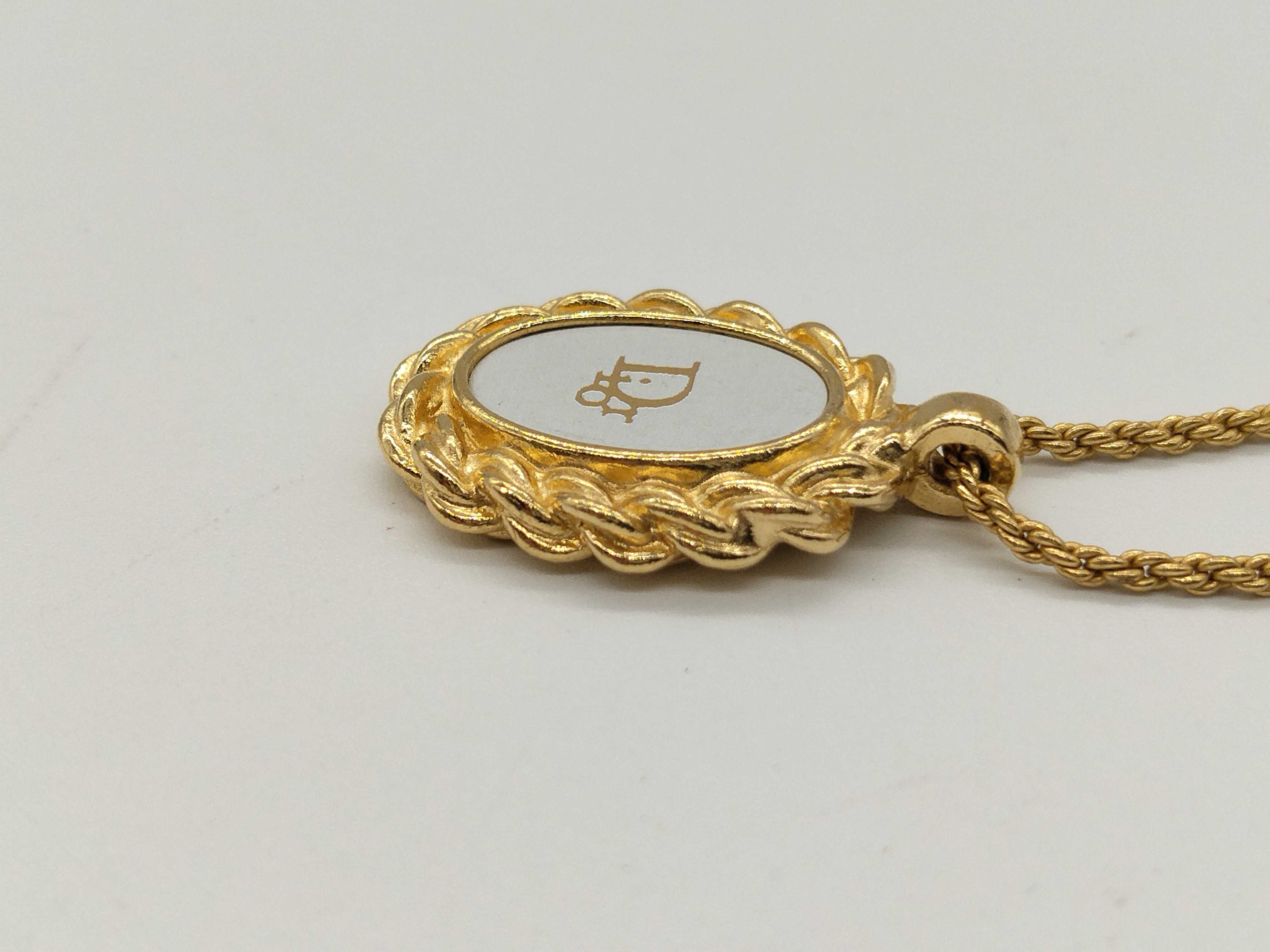 Oval Trotter Necklace — view 3