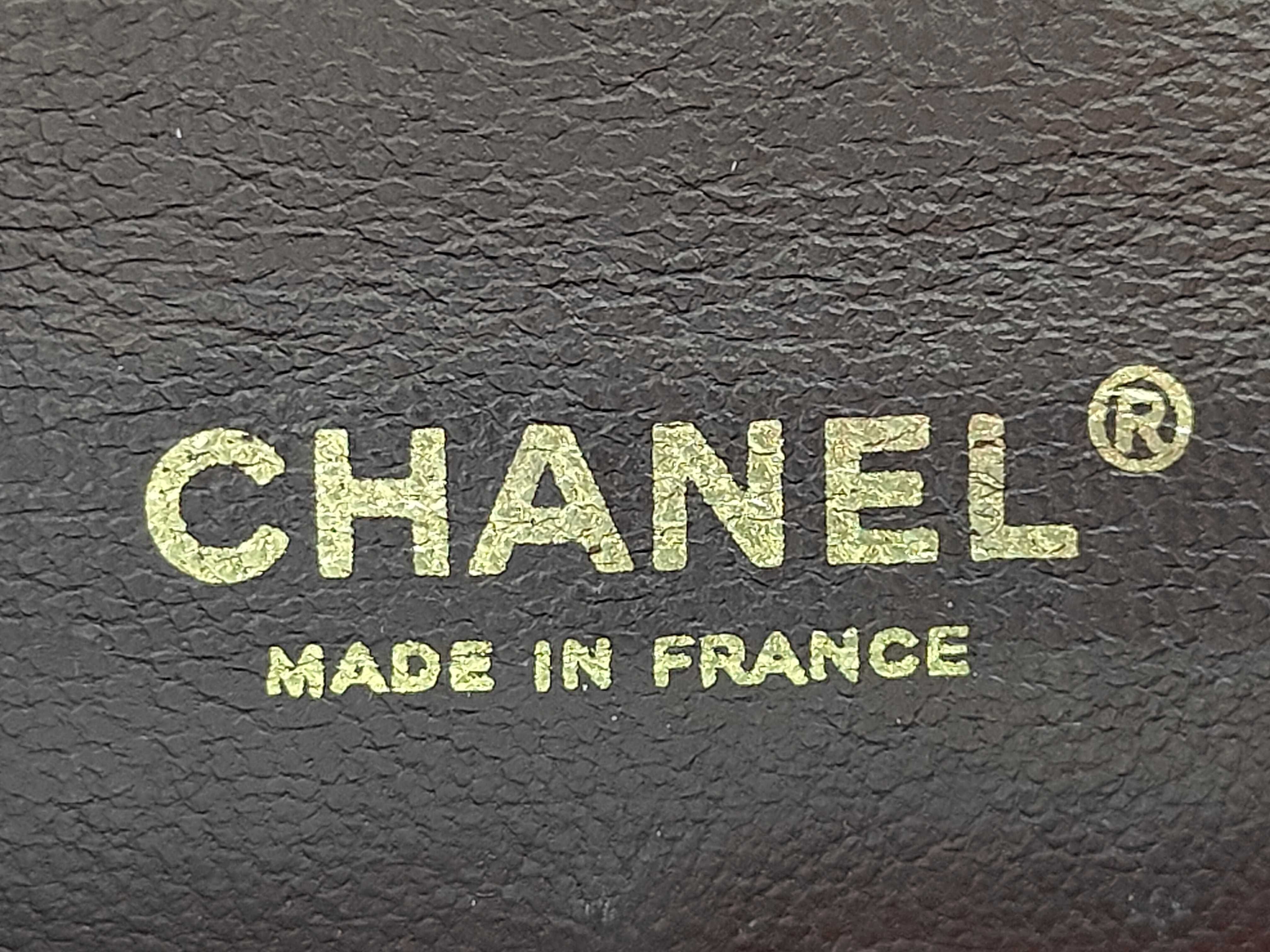 Matelassé Double Flap 25 Caviar Leather Gold Hardware Serial Number 12 Card Seal Shoulder Bag — view 11