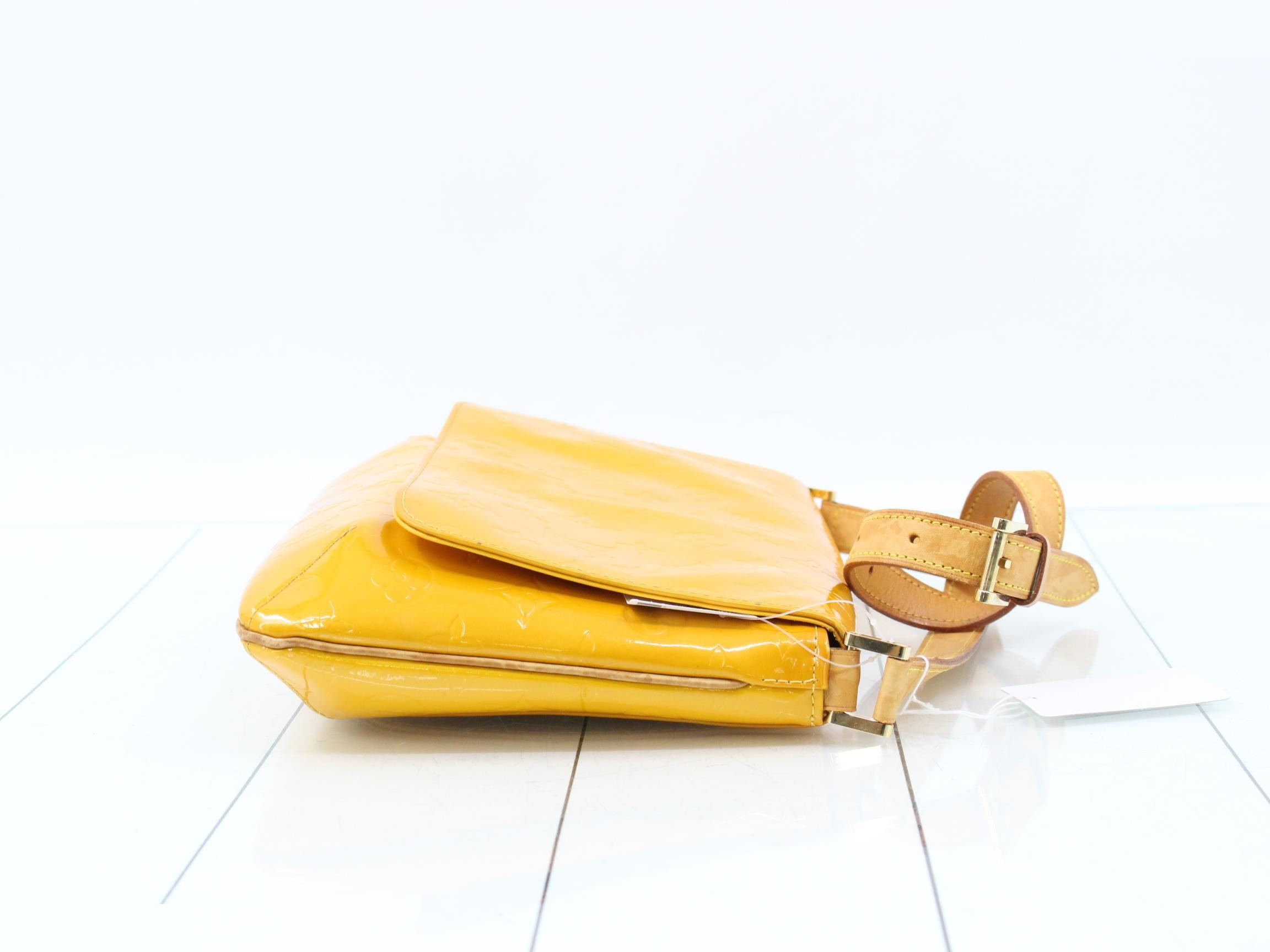 Vernis Shoulder Bag — view 3