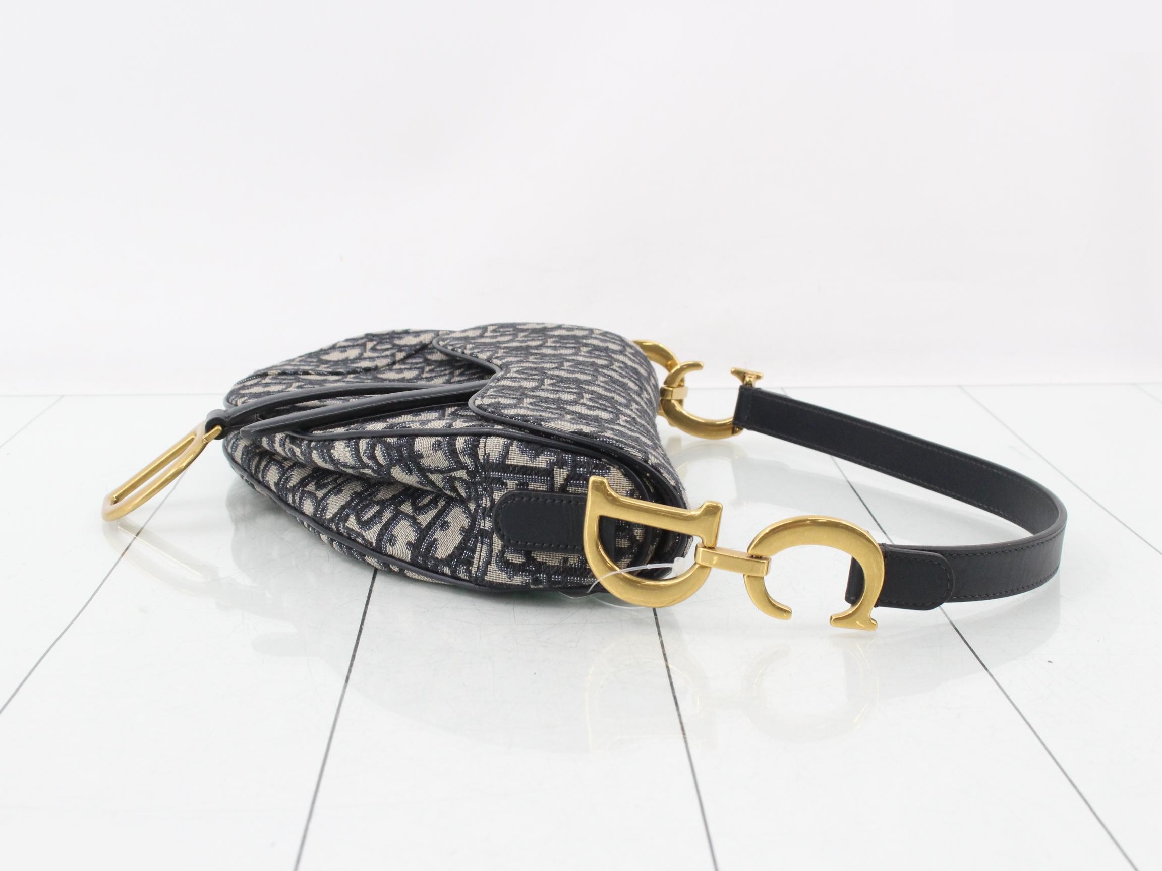 Saddlebag, Oblique, One-Shoulder Bag — view 3