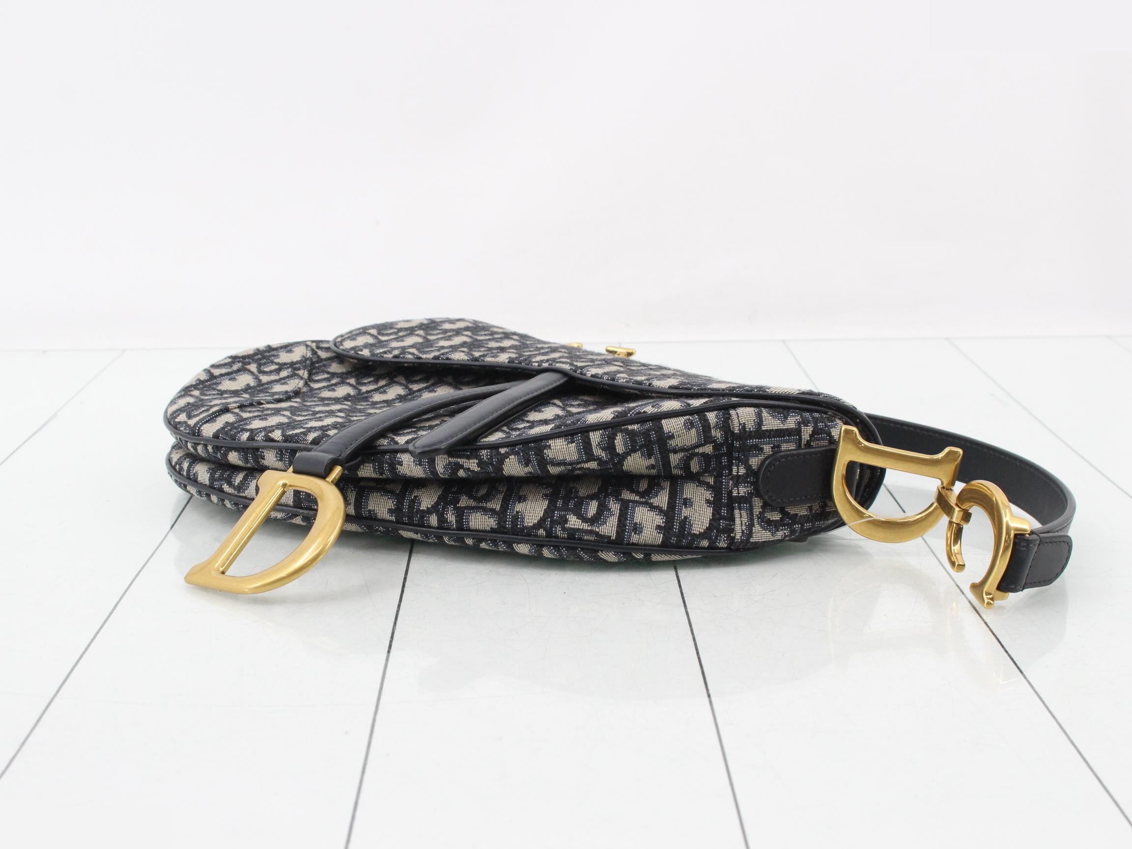 Saddlebag, Oblique, One-Shoulder Bag — view 6