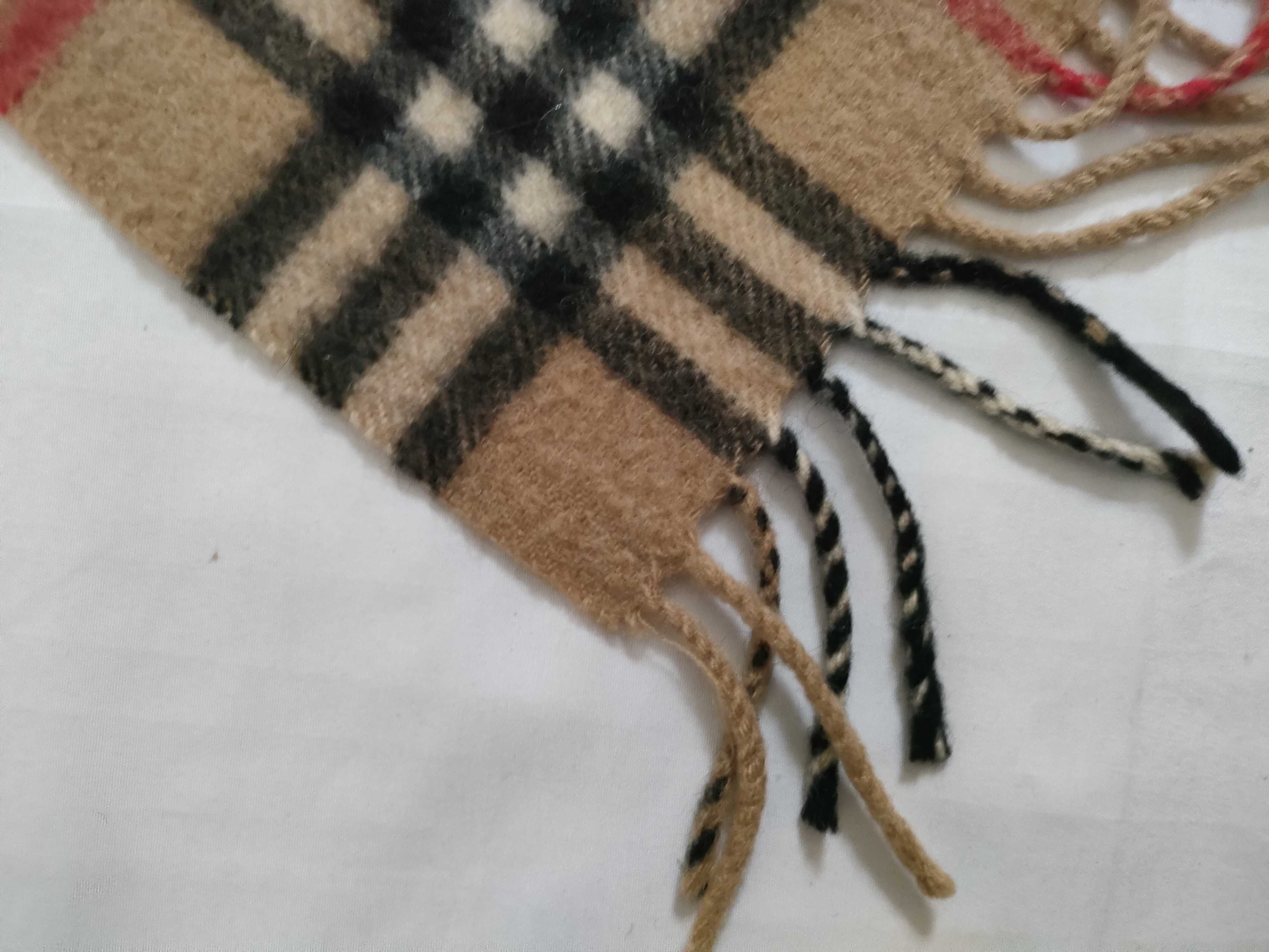 100% Cashmere Scarf, Nova Check Pattern, and other accessories. — view 3
