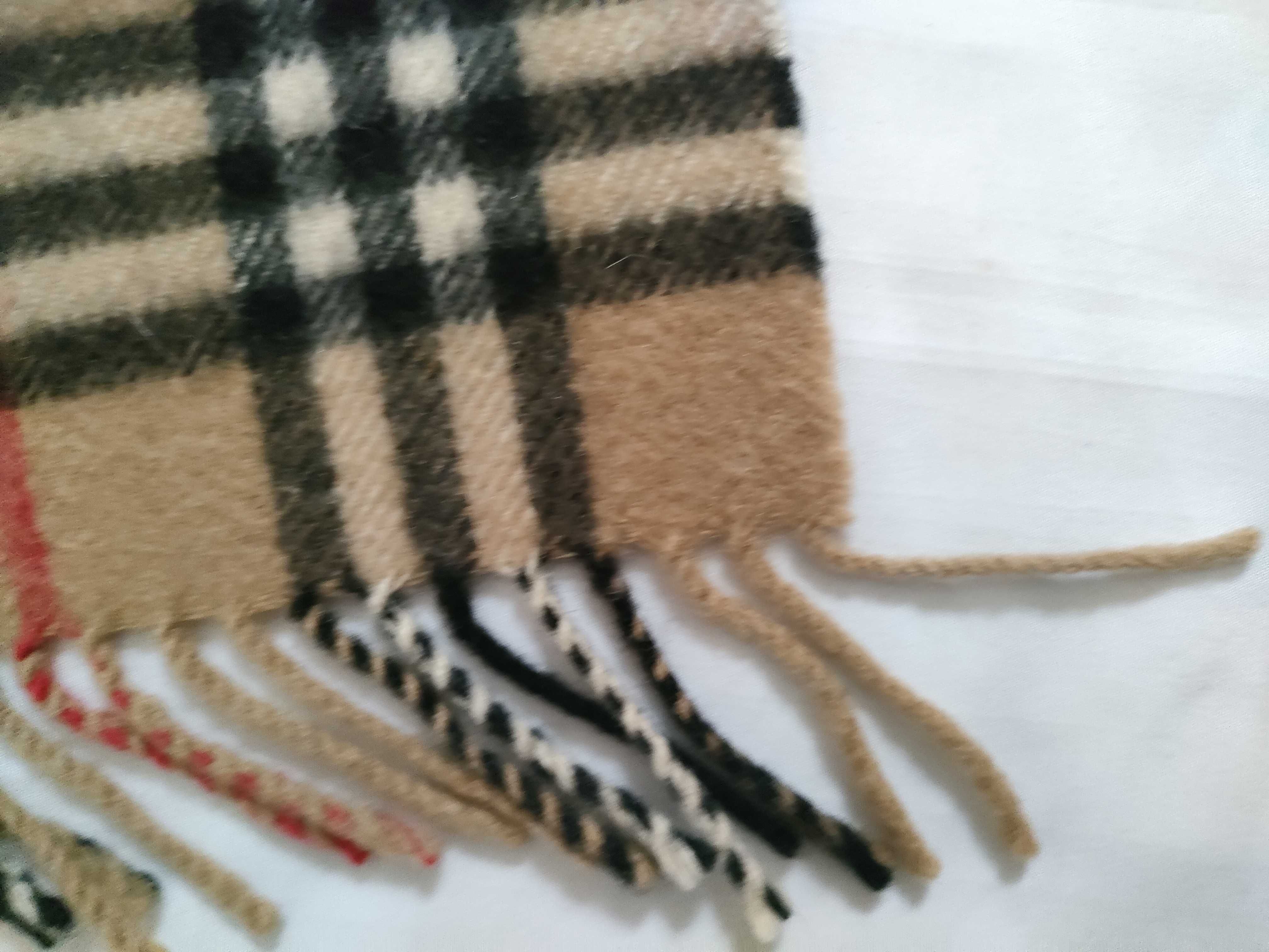 100% Cashmere Scarf, Nova Check Pattern, and other accessories. — view 4