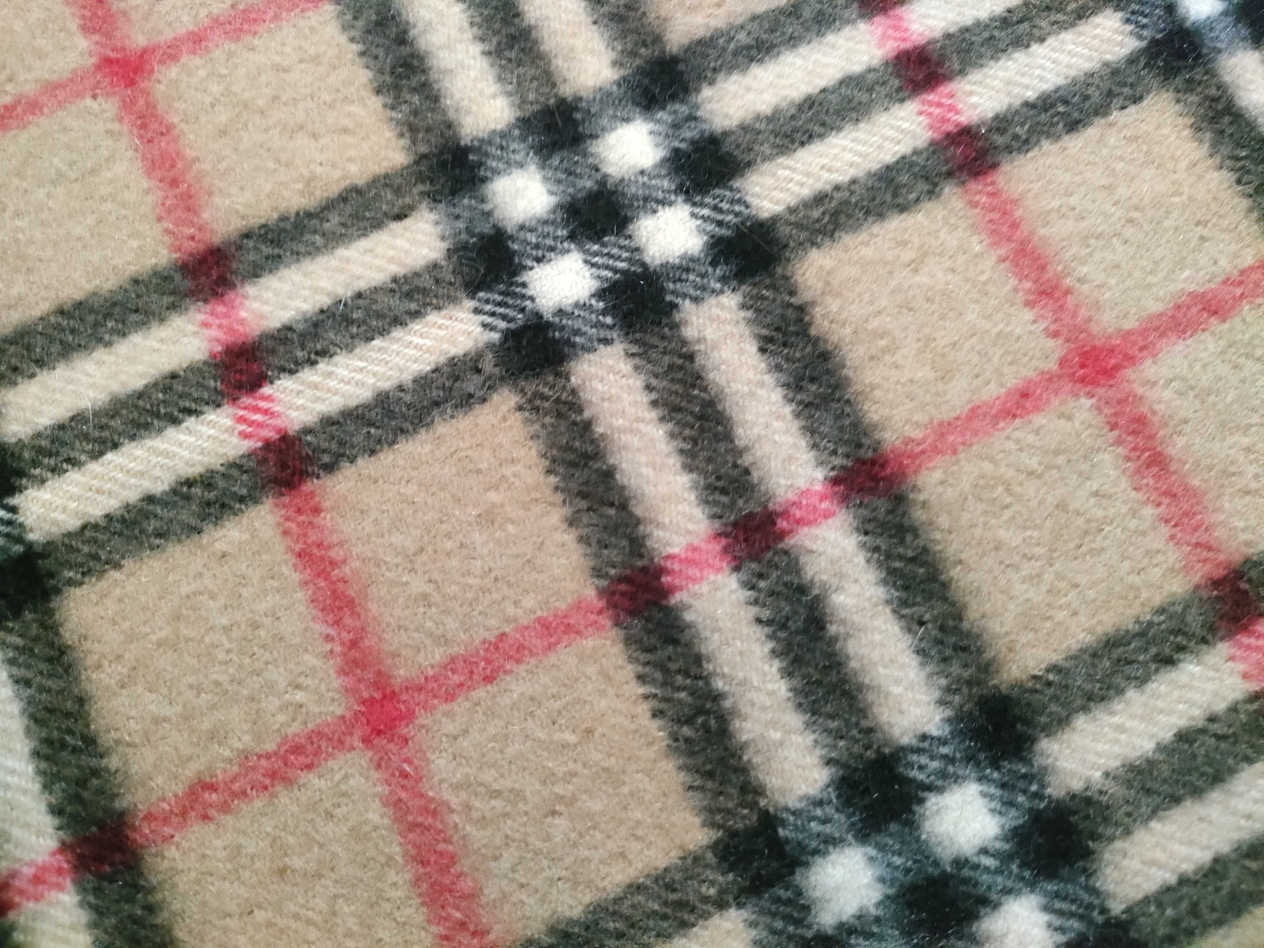 100% Cashmere Scarf, Nova Check Pattern, and other accessories. — view 8