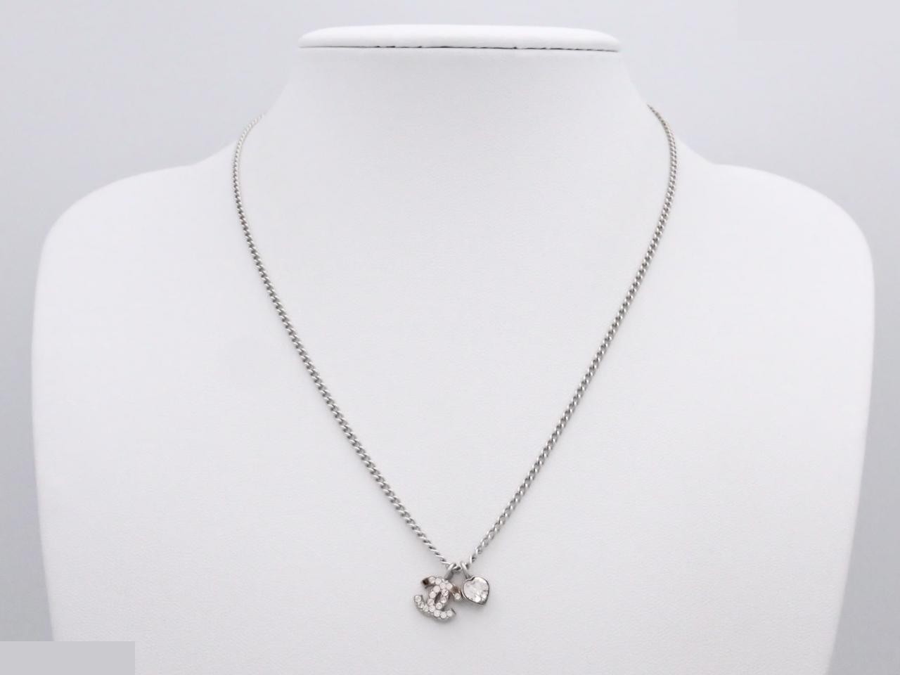 Silver necklace, chain approximately 41cm long. — view 3