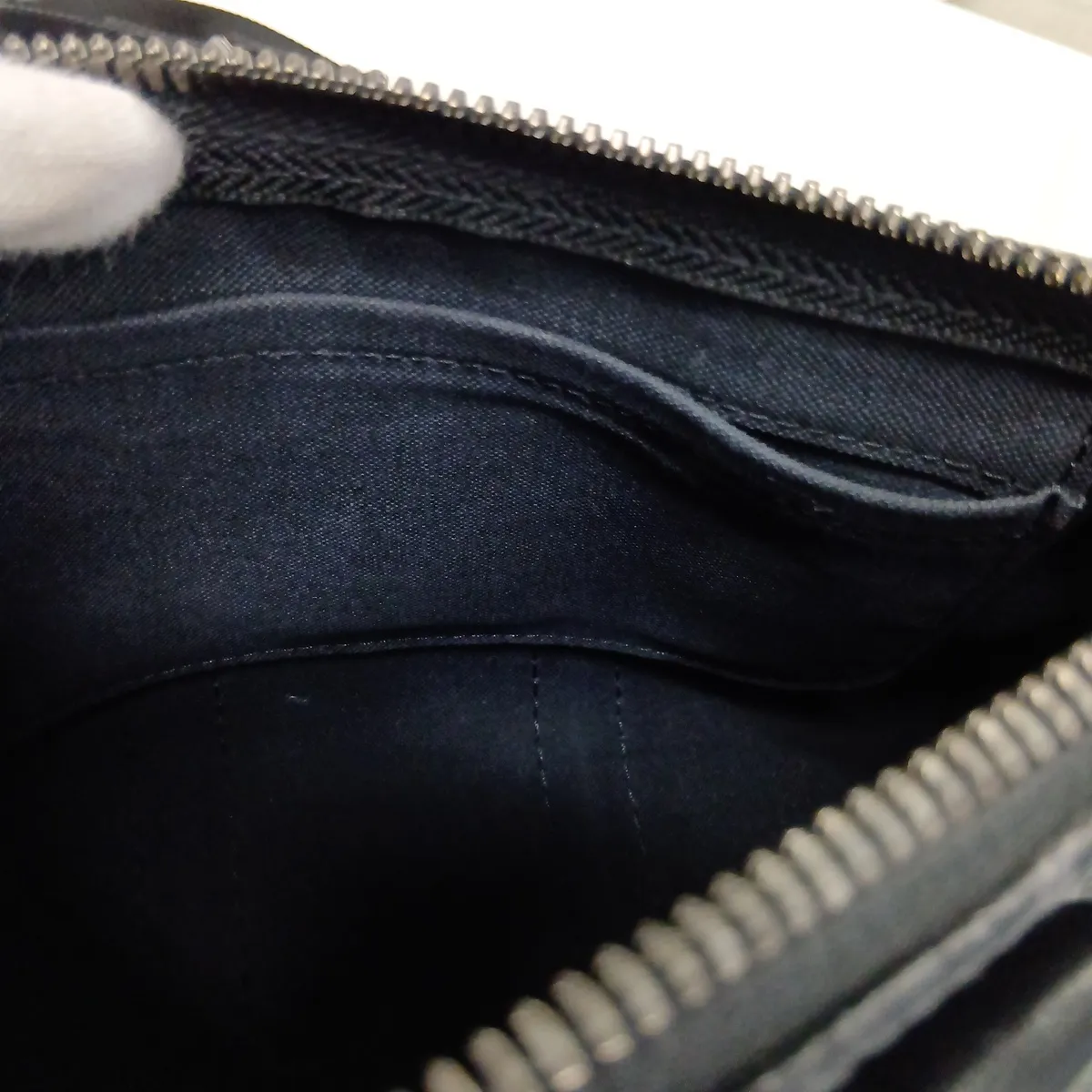 Monogram Eclipse Keepall Bandoulière 25 M46271 Black x Gray — view 12