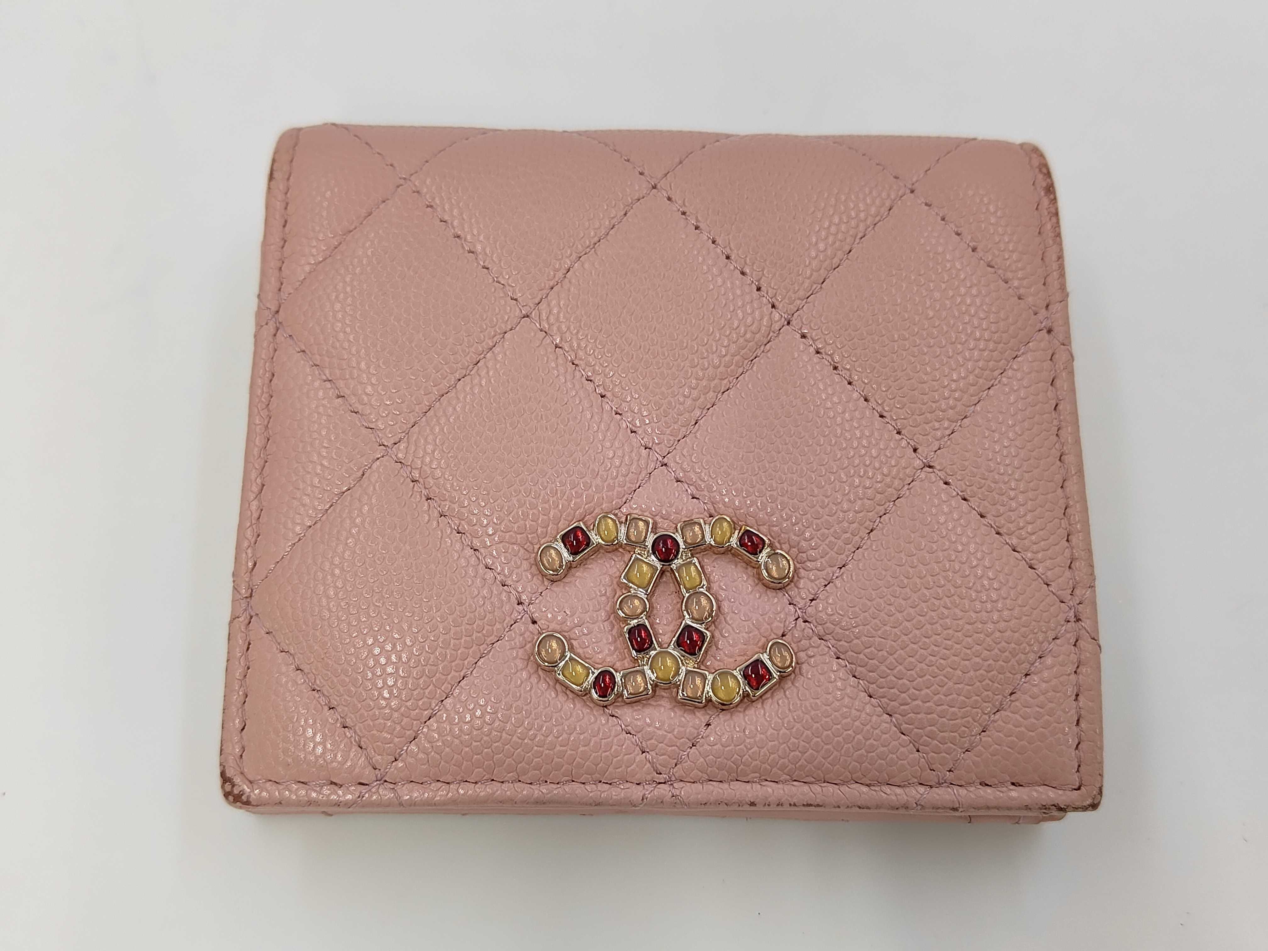 pink caviar leather Matelassé wallet
