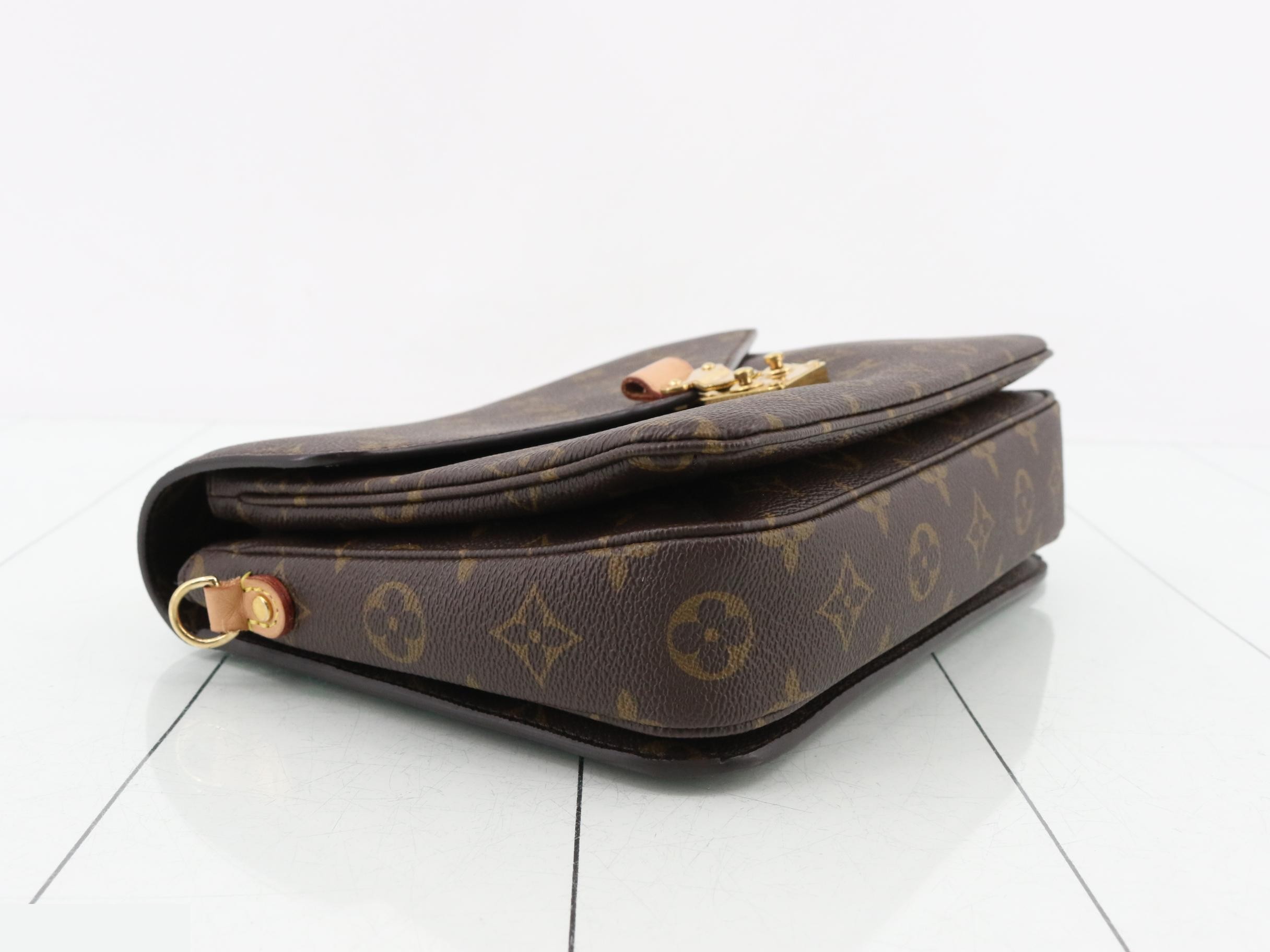 Monogram Pochette Metis MM 2-Way Handbag — view 5