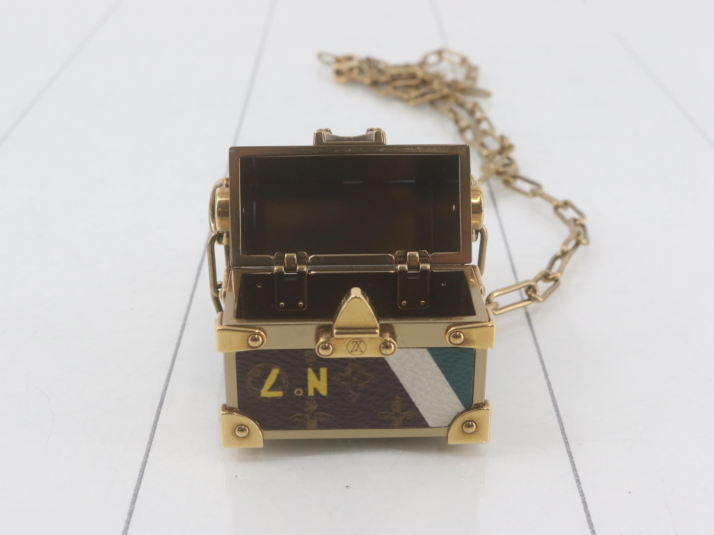 LV Trunk Box Chain Case — view 4