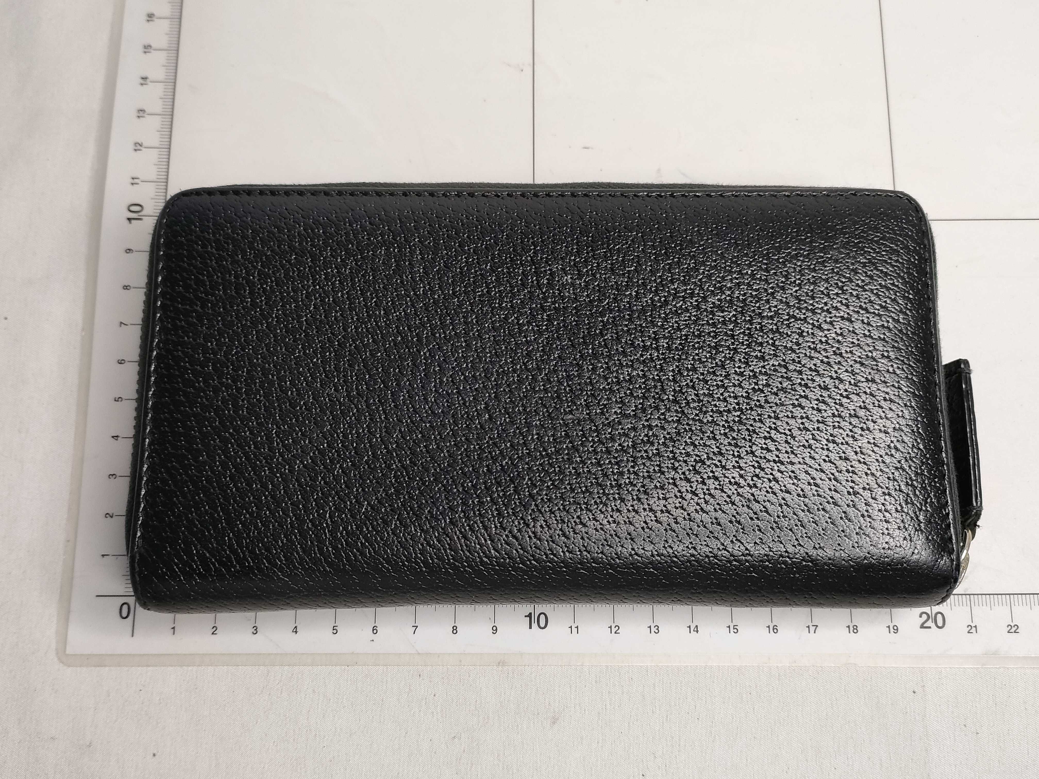 523667 Animalier Bee Round Zipper Long Wallet — view 2
