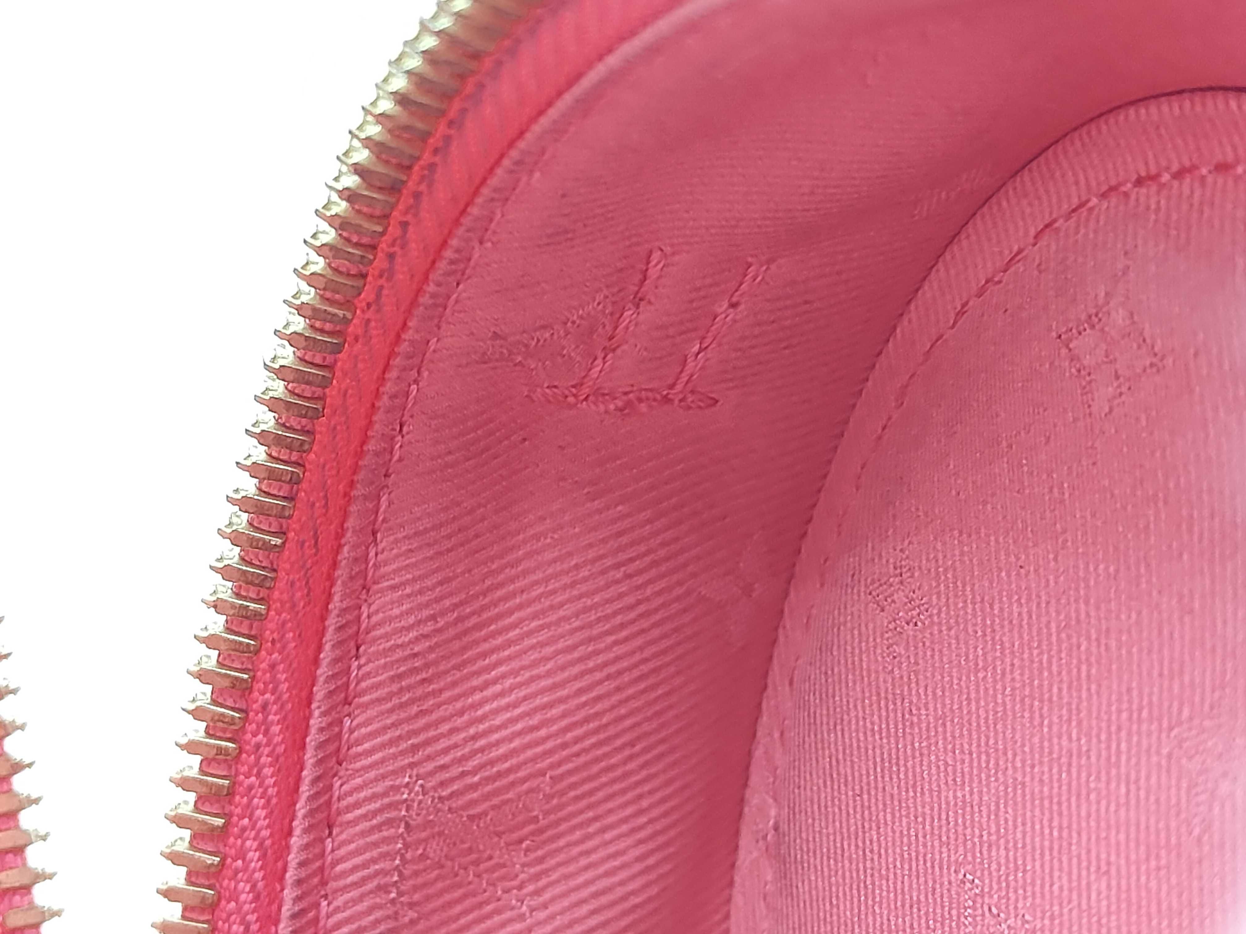 M81893 Pop My Heart Shoulder Bag Pink Heart Handbag — view 11