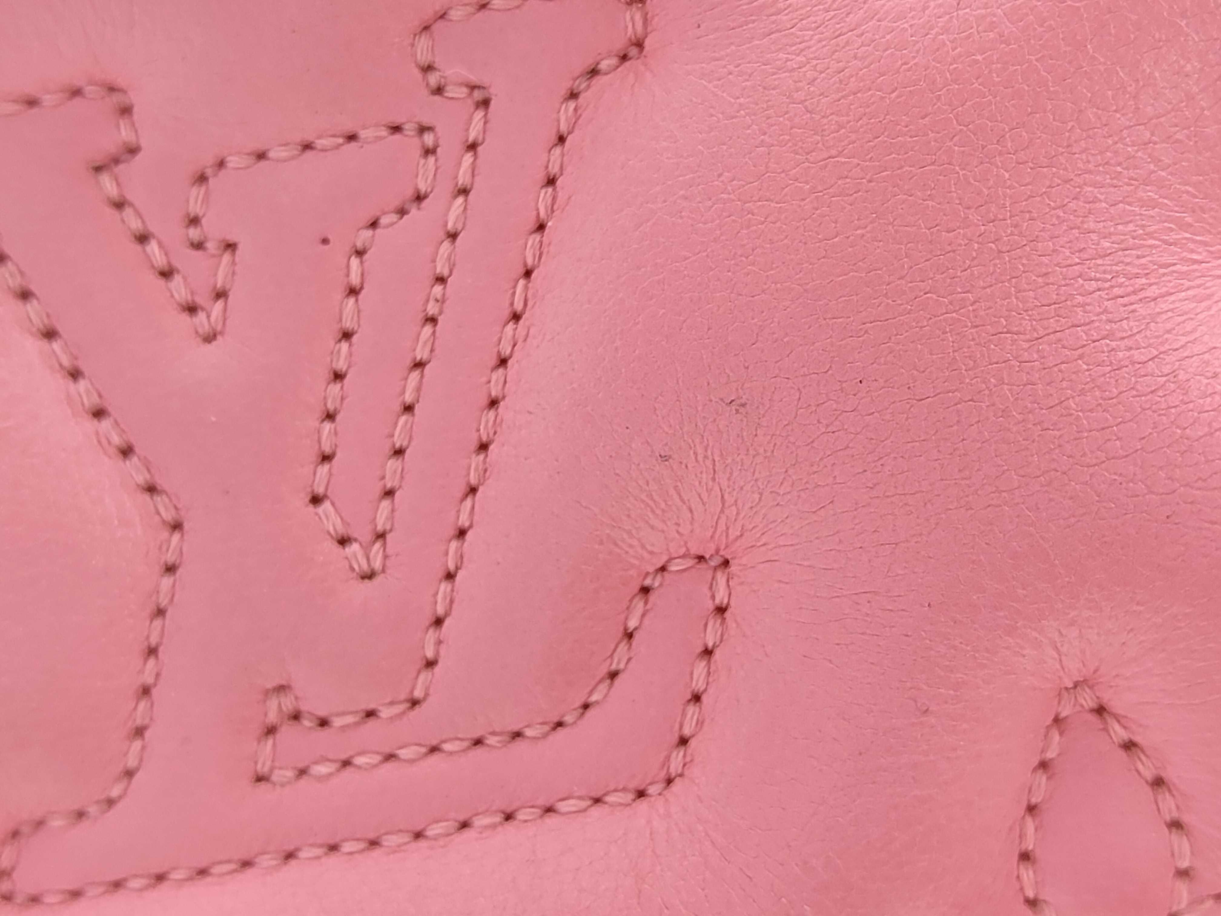 M81893 Pop My Heart Shoulder Bag Pink Heart Handbag — view 12