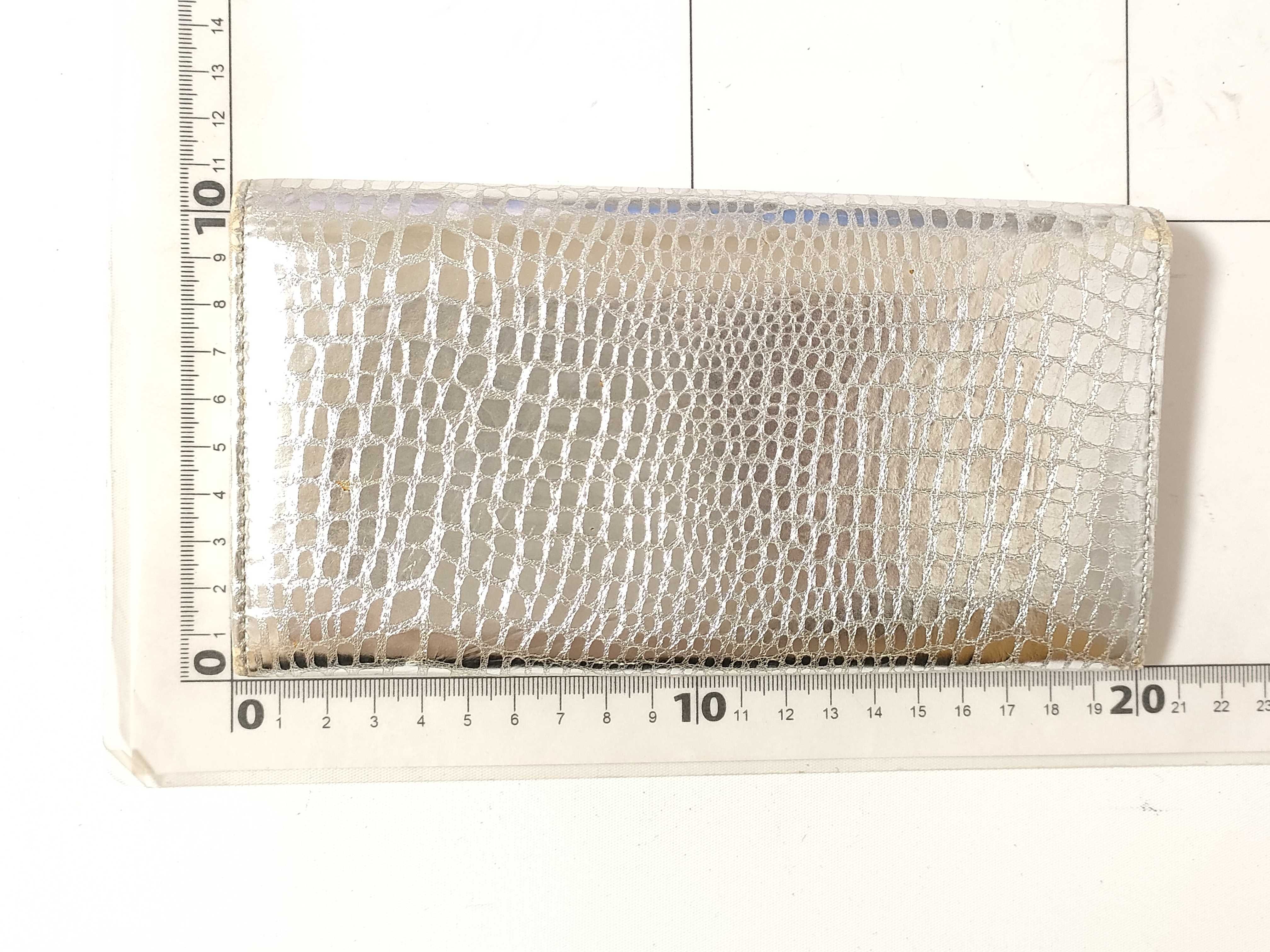long wallet, box, card holder, dust bag. — view 2