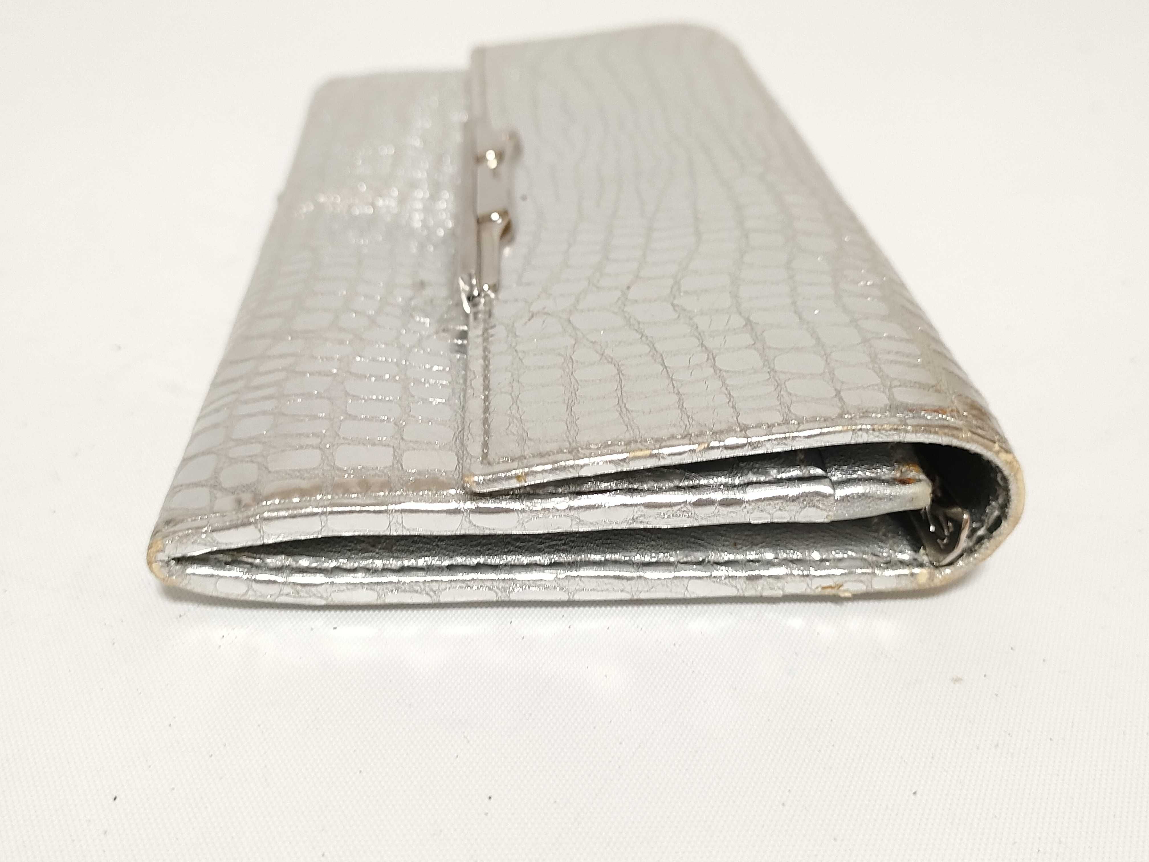 long wallet, box, card holder, dust bag. — view 5