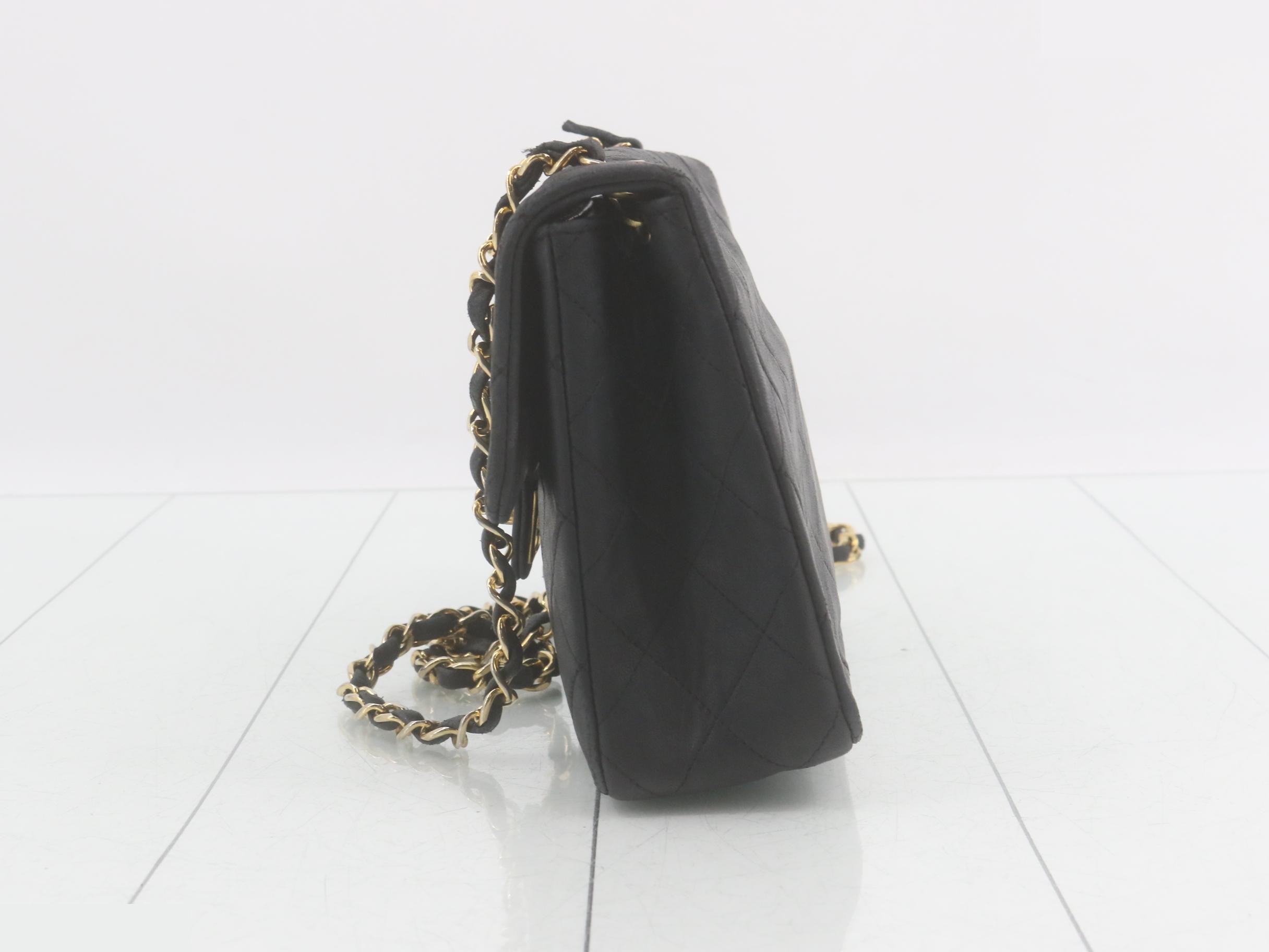 Matelassé (bag) - Shoulder bag — view 3