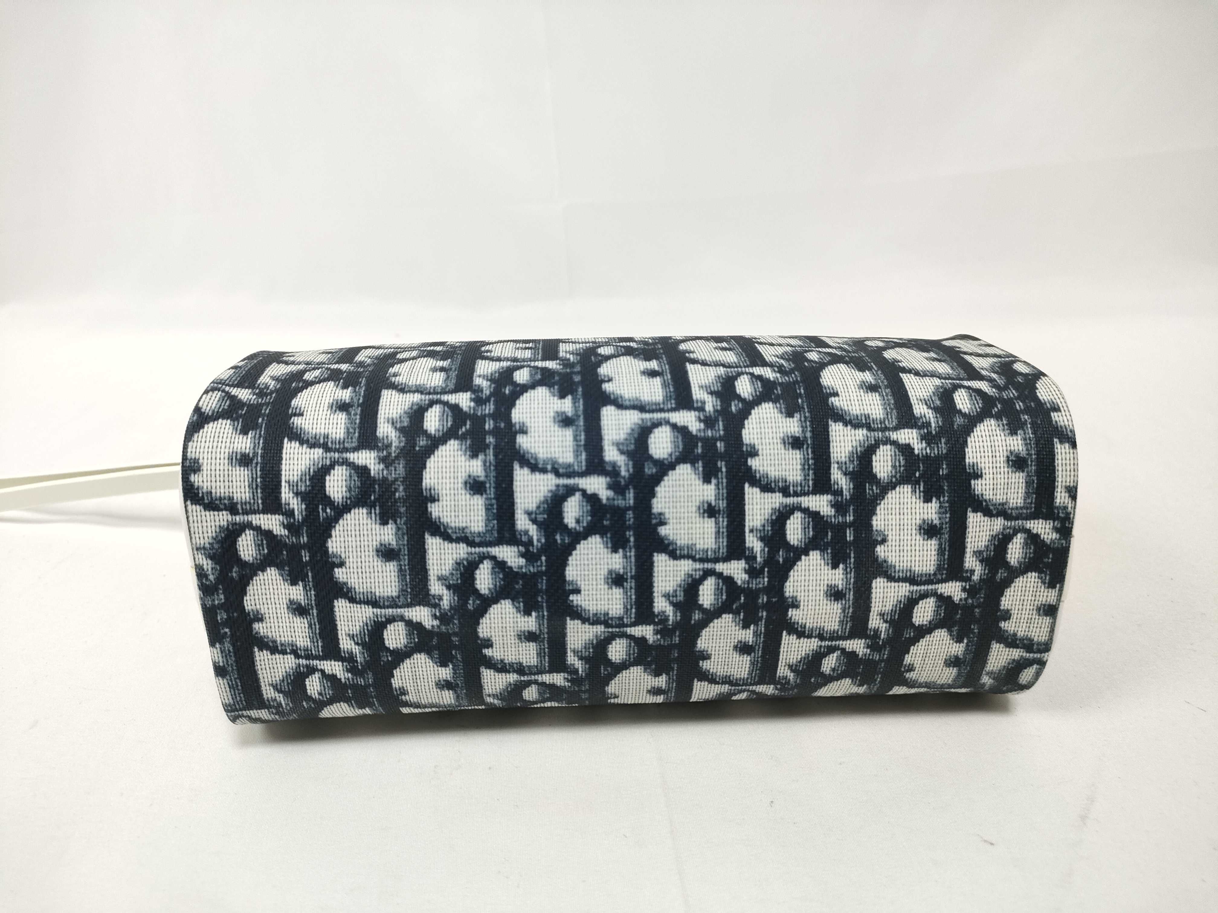 Trotter Pouch Navy — view 3