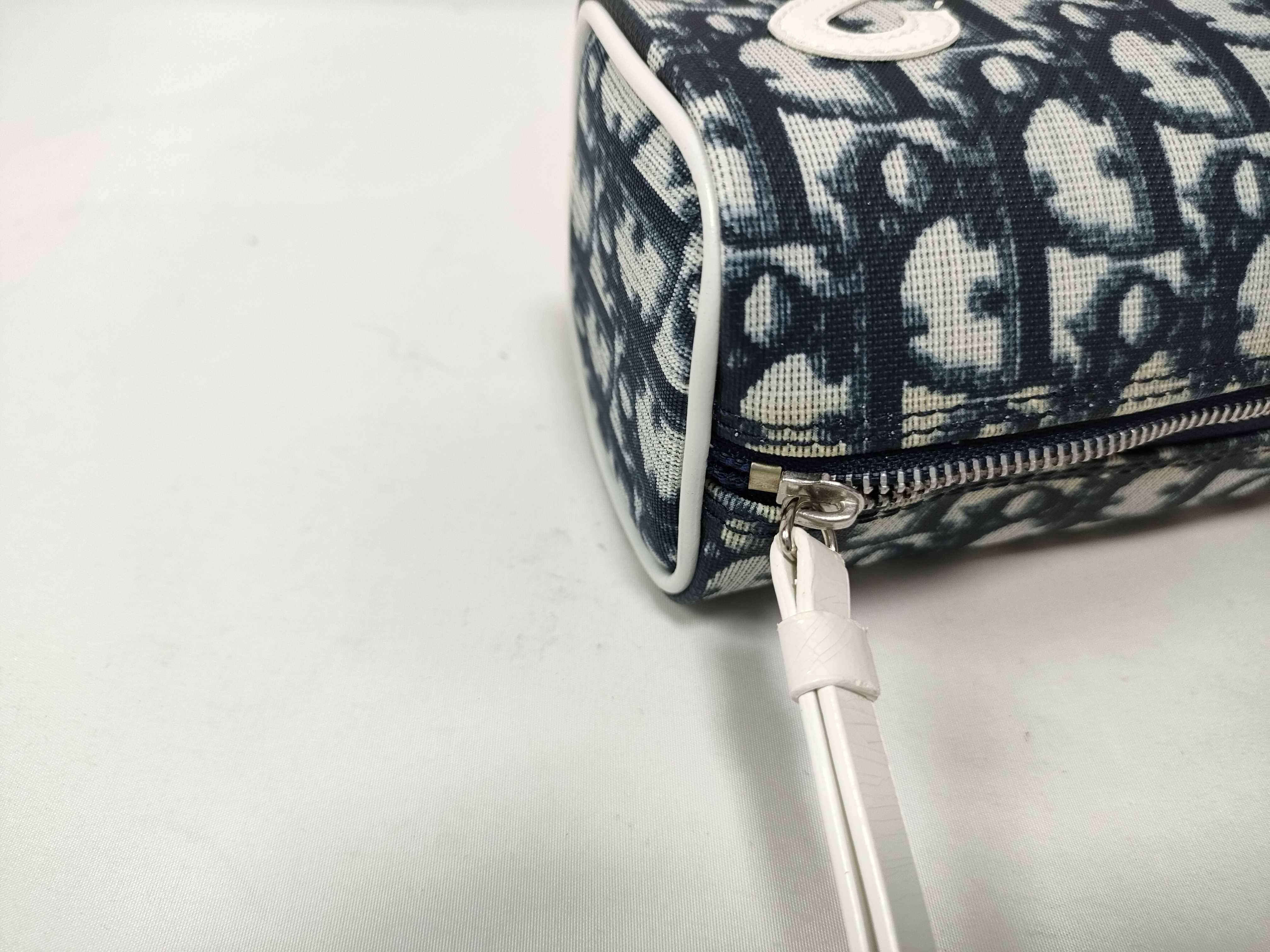 Trotter Pouch Navy — view 9