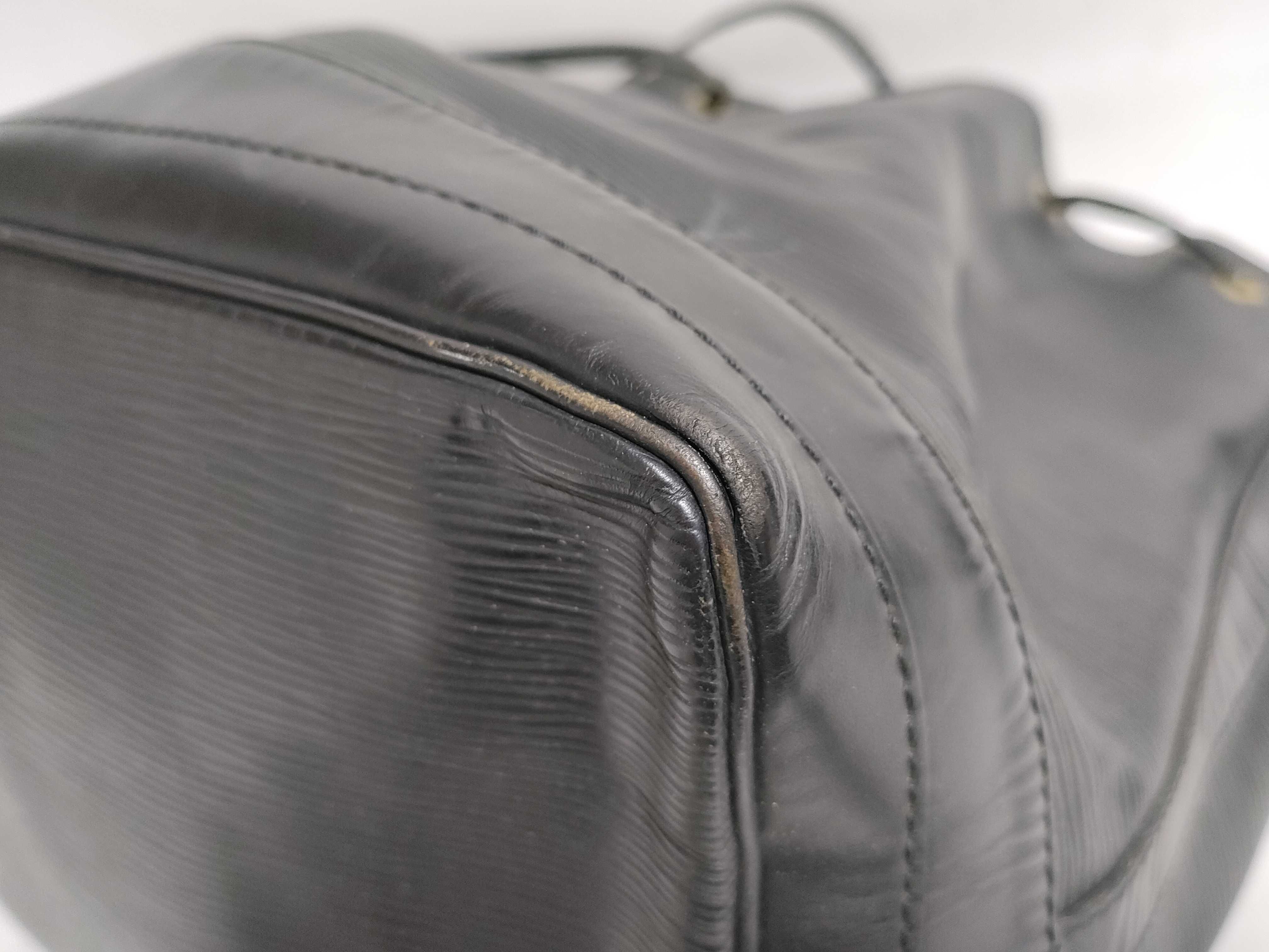 Epi Noe Shoulder Bag, Black, M59002 A20960 — view 7