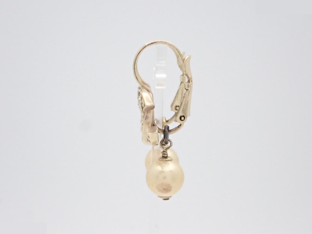 hook earrings with Coco Mark, stone, and pearl; 3.5 cm in height. — view 3