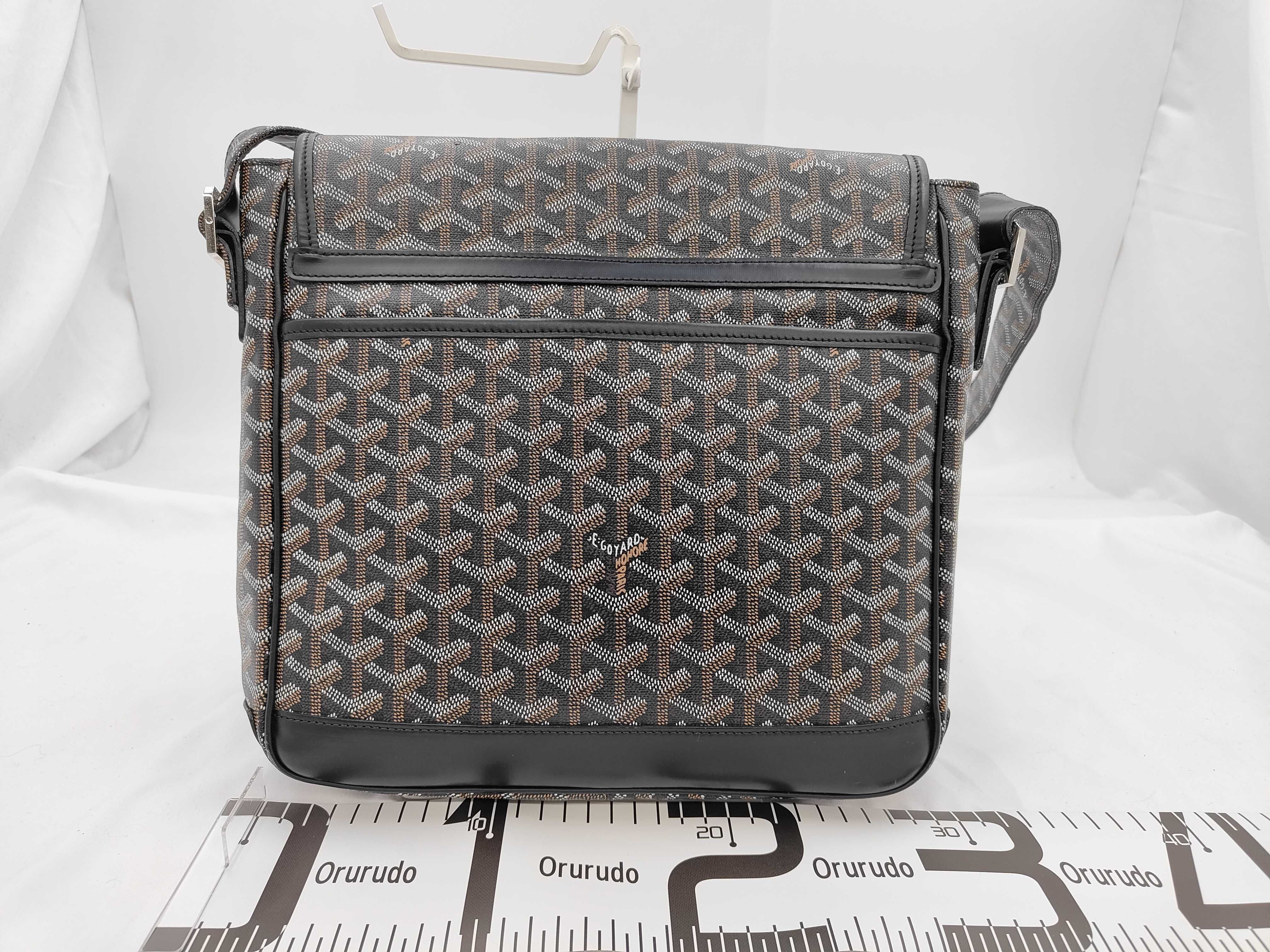 Grand Bleu MM Shoulder Bag, Black — view 2
