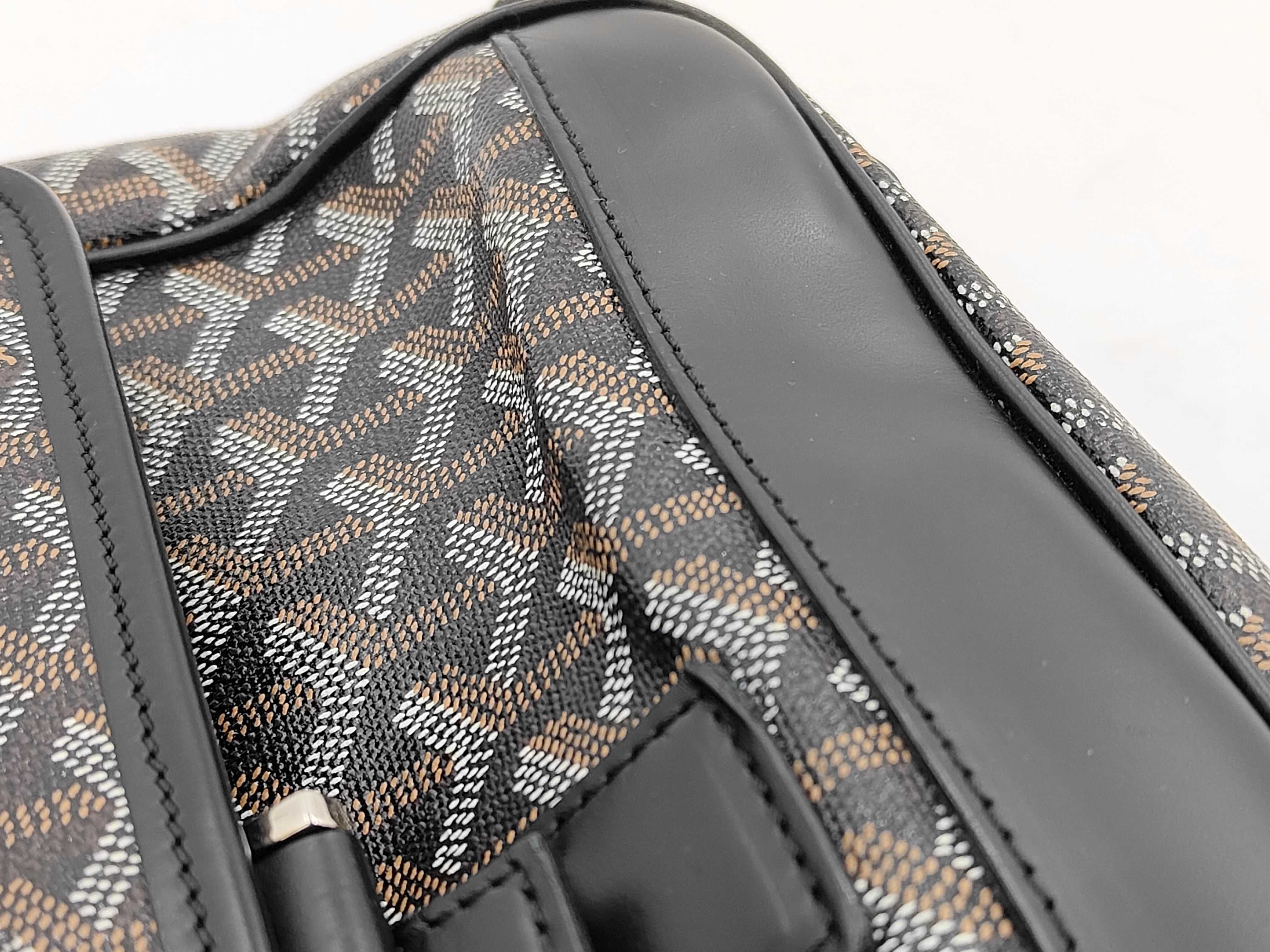 Grand Bleu MM Shoulder Bag, Black — view 12
