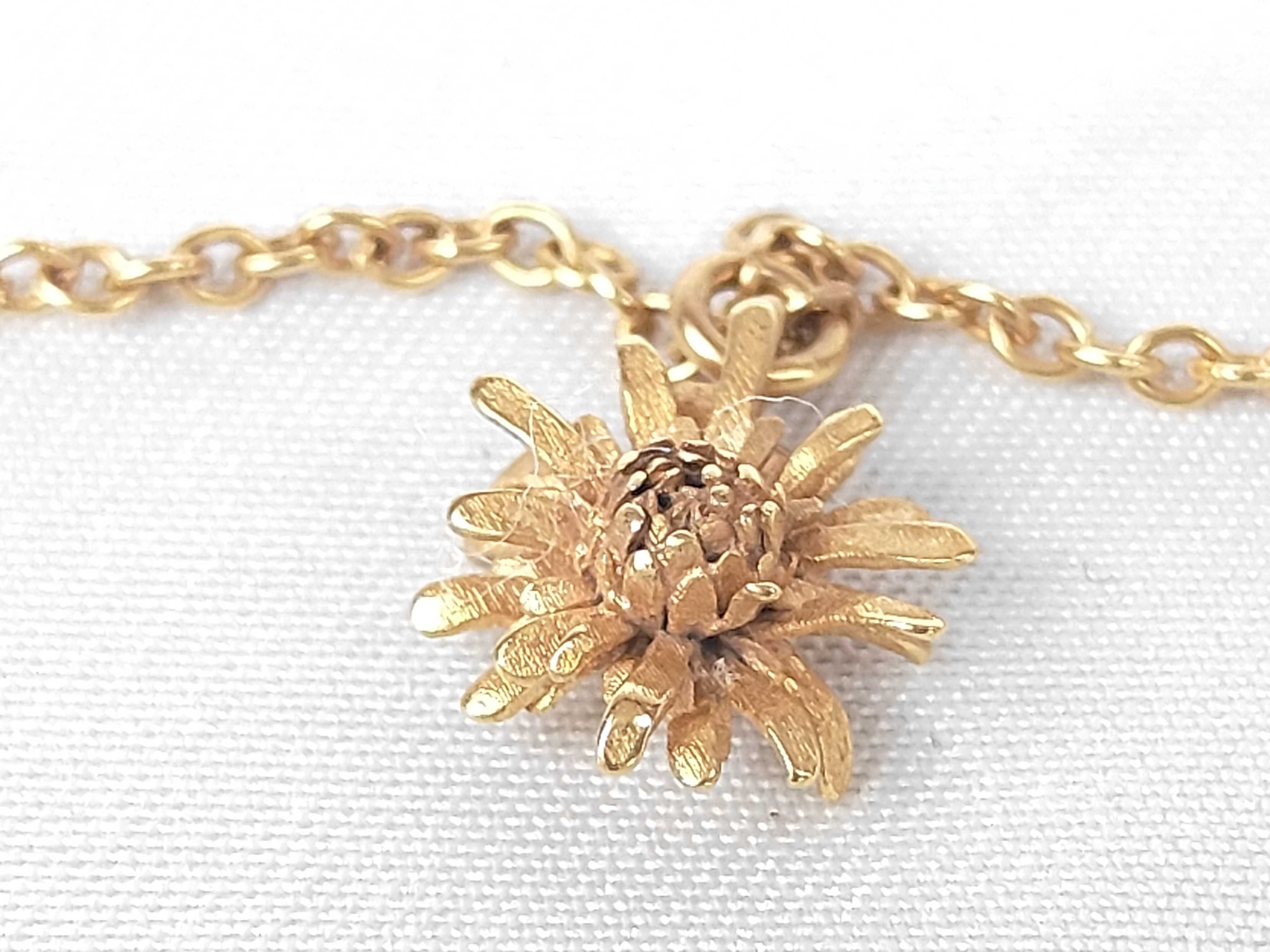 Flower Motif Pearl Necklace — view 4