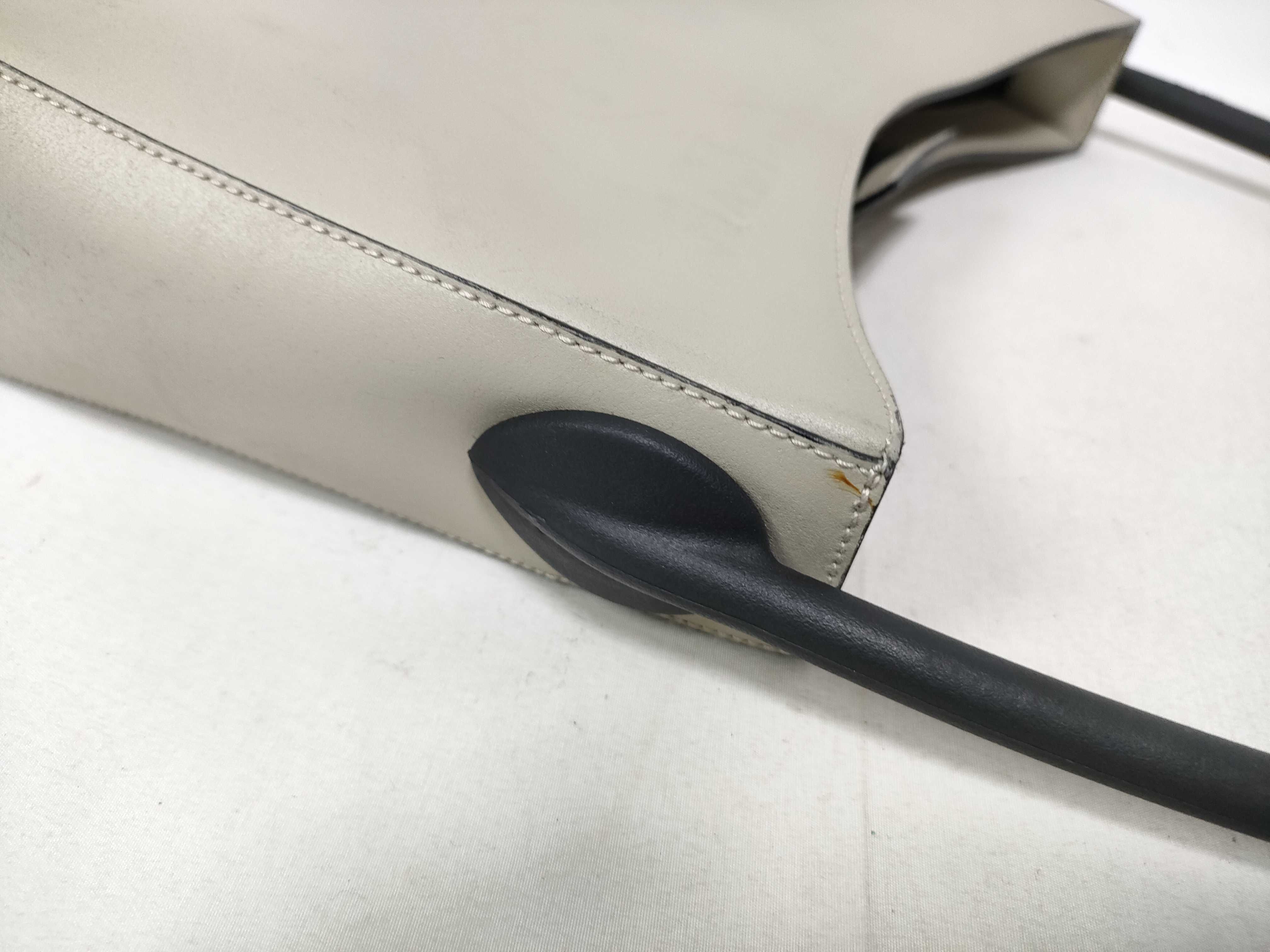 Archive One-Shoulder Bag Leather Shoulder Bag — view 8