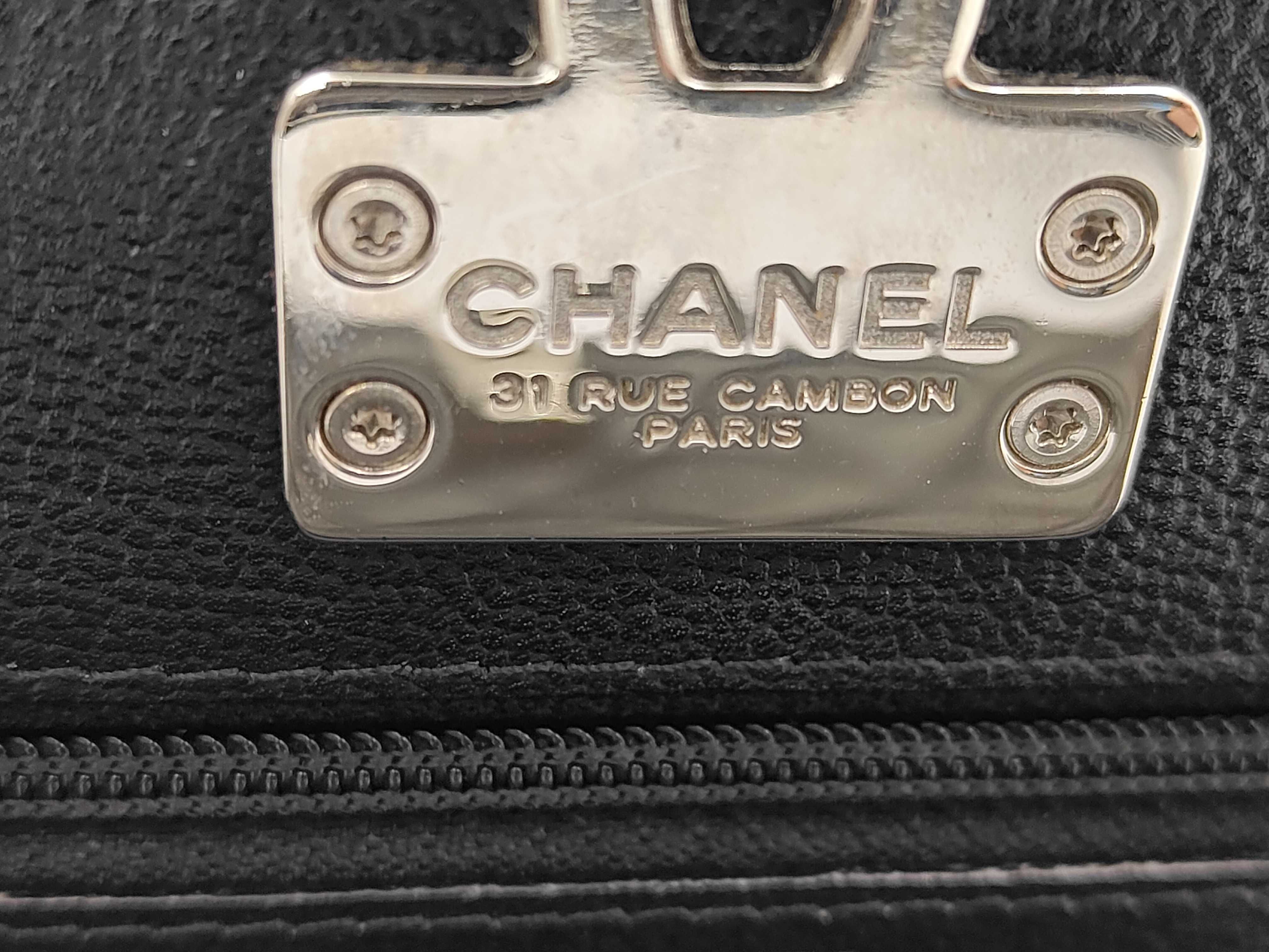 Matelassé Chain Wallet Shoulder Bag — view 12