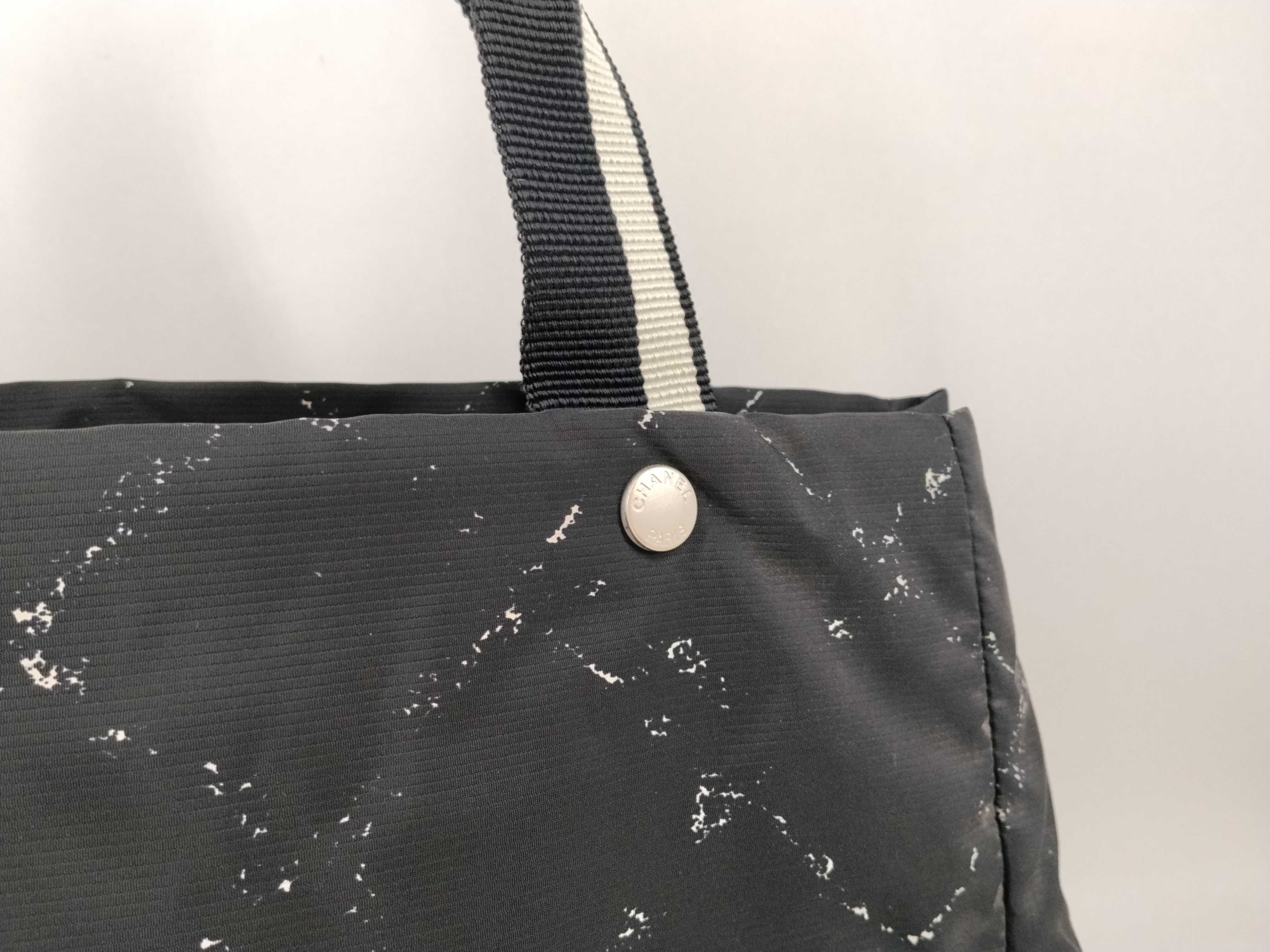 Old Travel Line Tote Bag — view 3