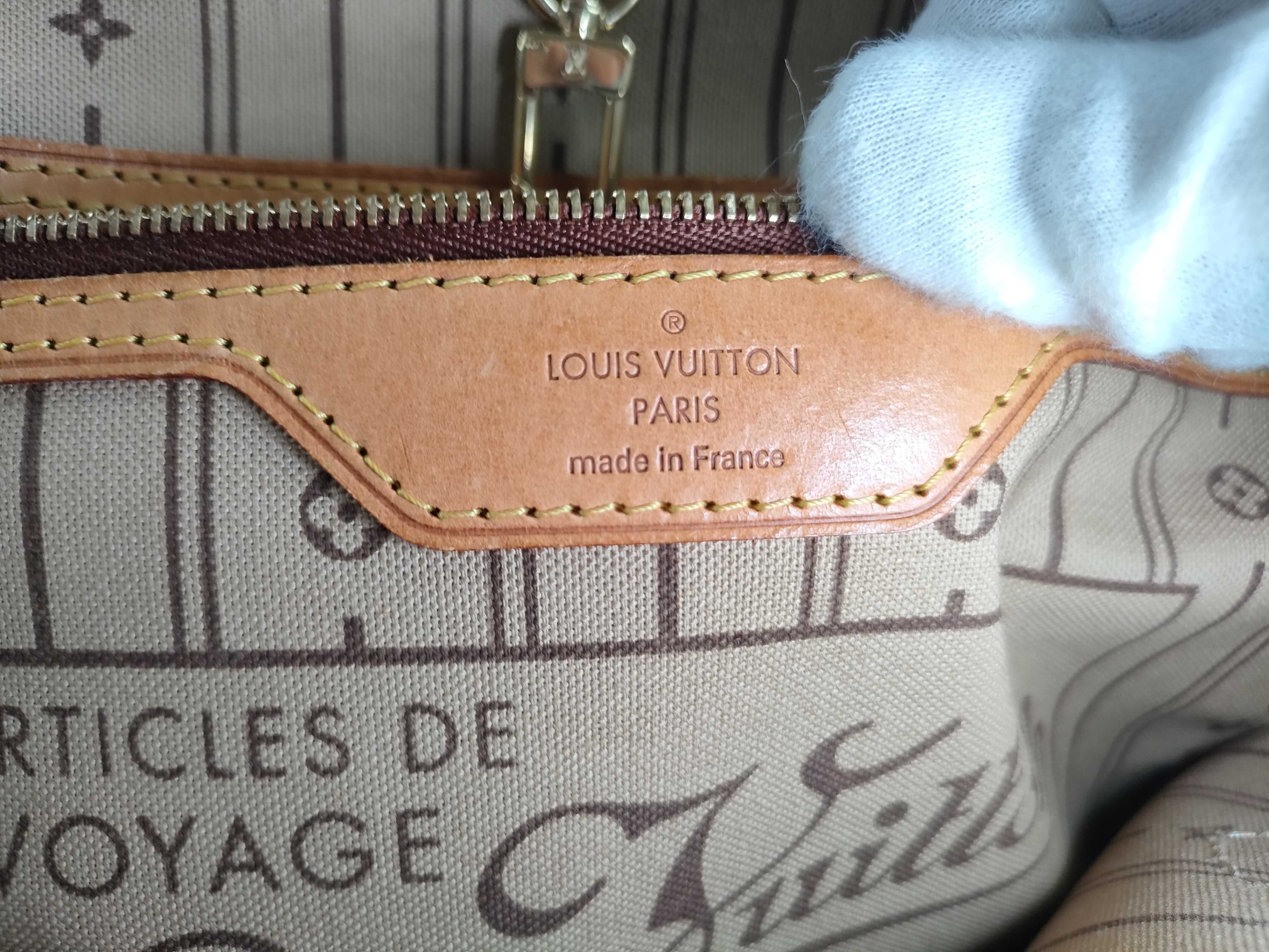 Monogram Louis Vuitton Neverfull Tote Bag — view 14