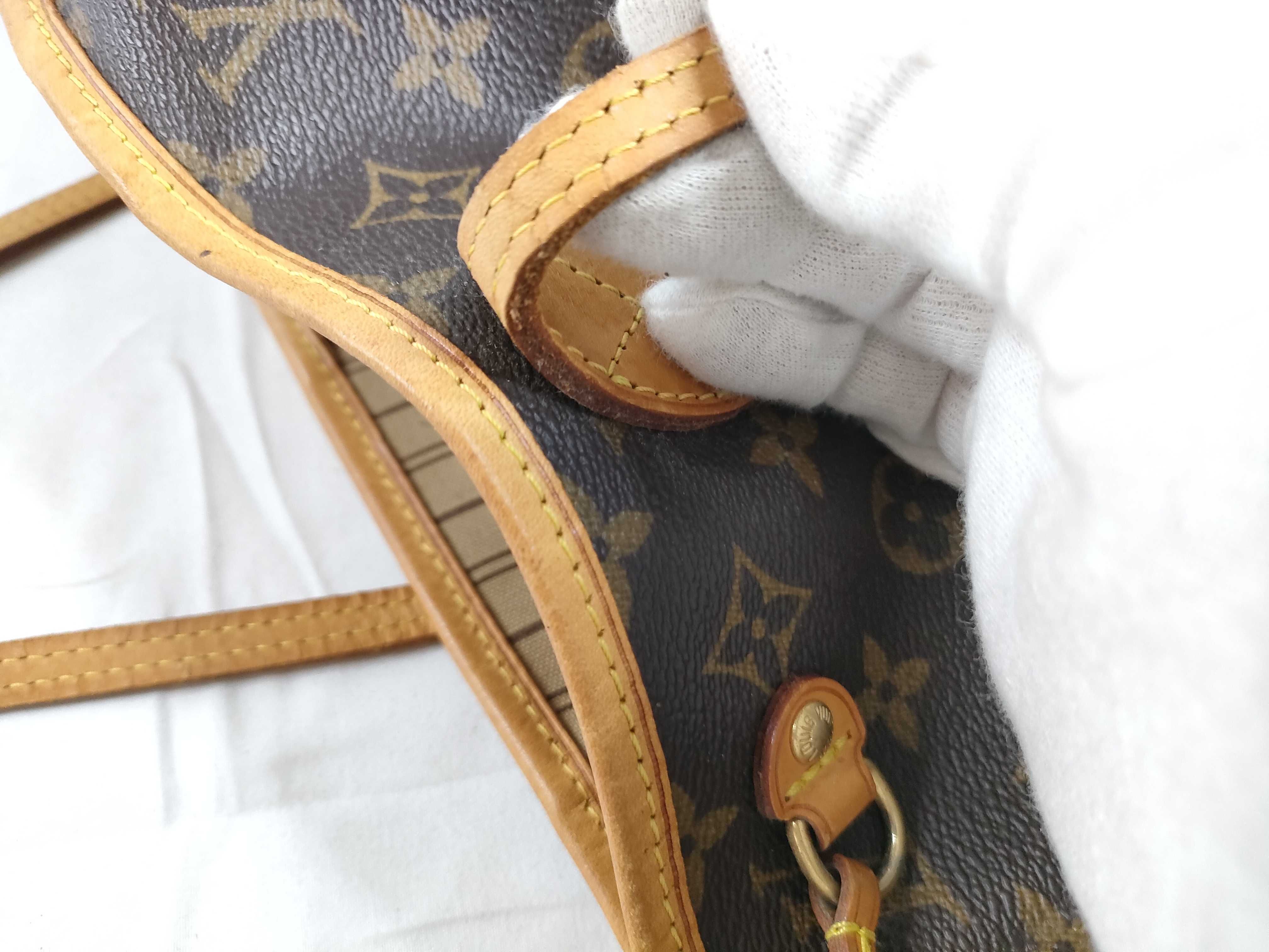 Monogram Louis Vuitton Neverfull Tote Bag — view 9