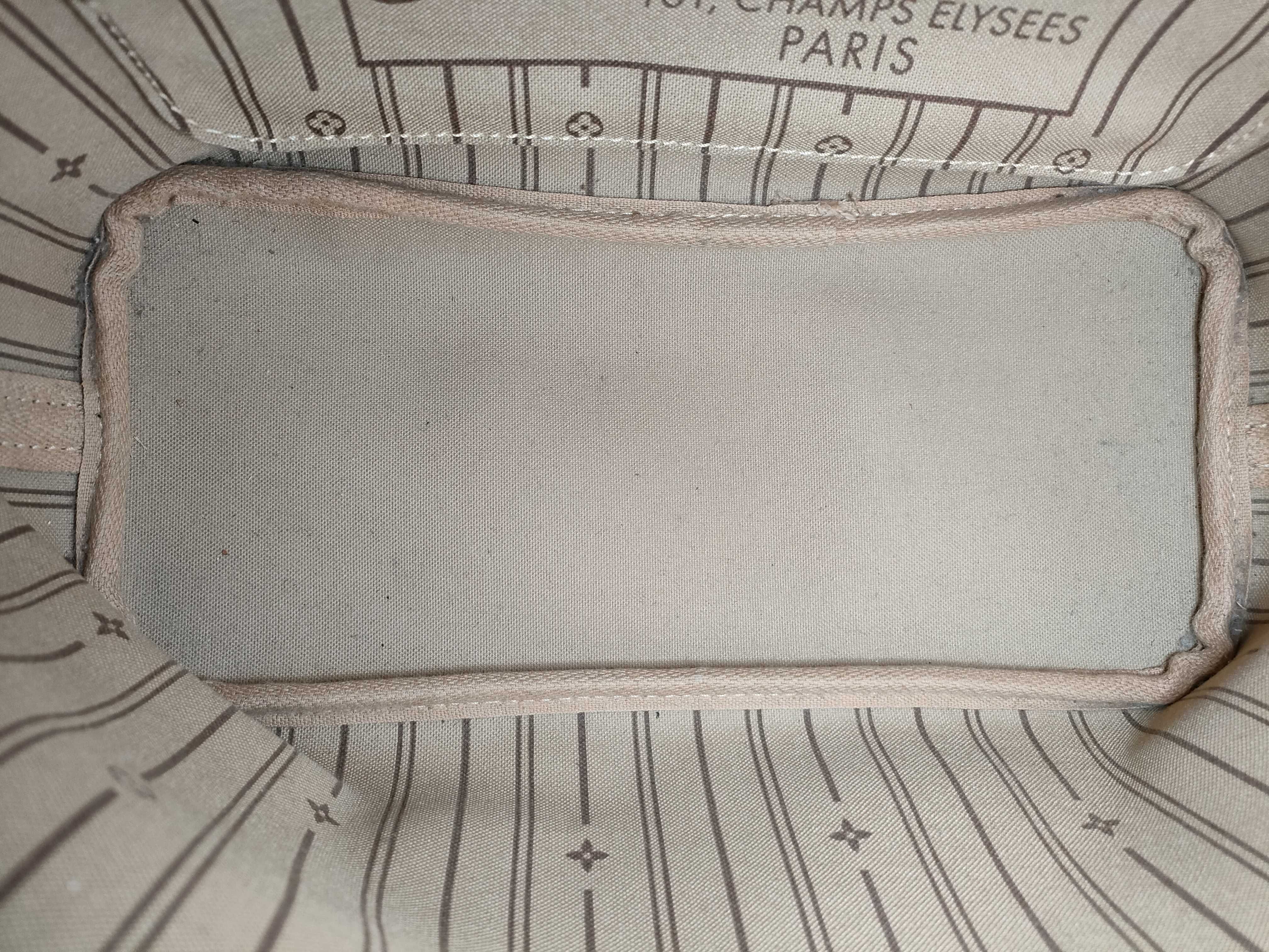 Monogram Louis Vuitton Neverfull Tote Bag — view 10
