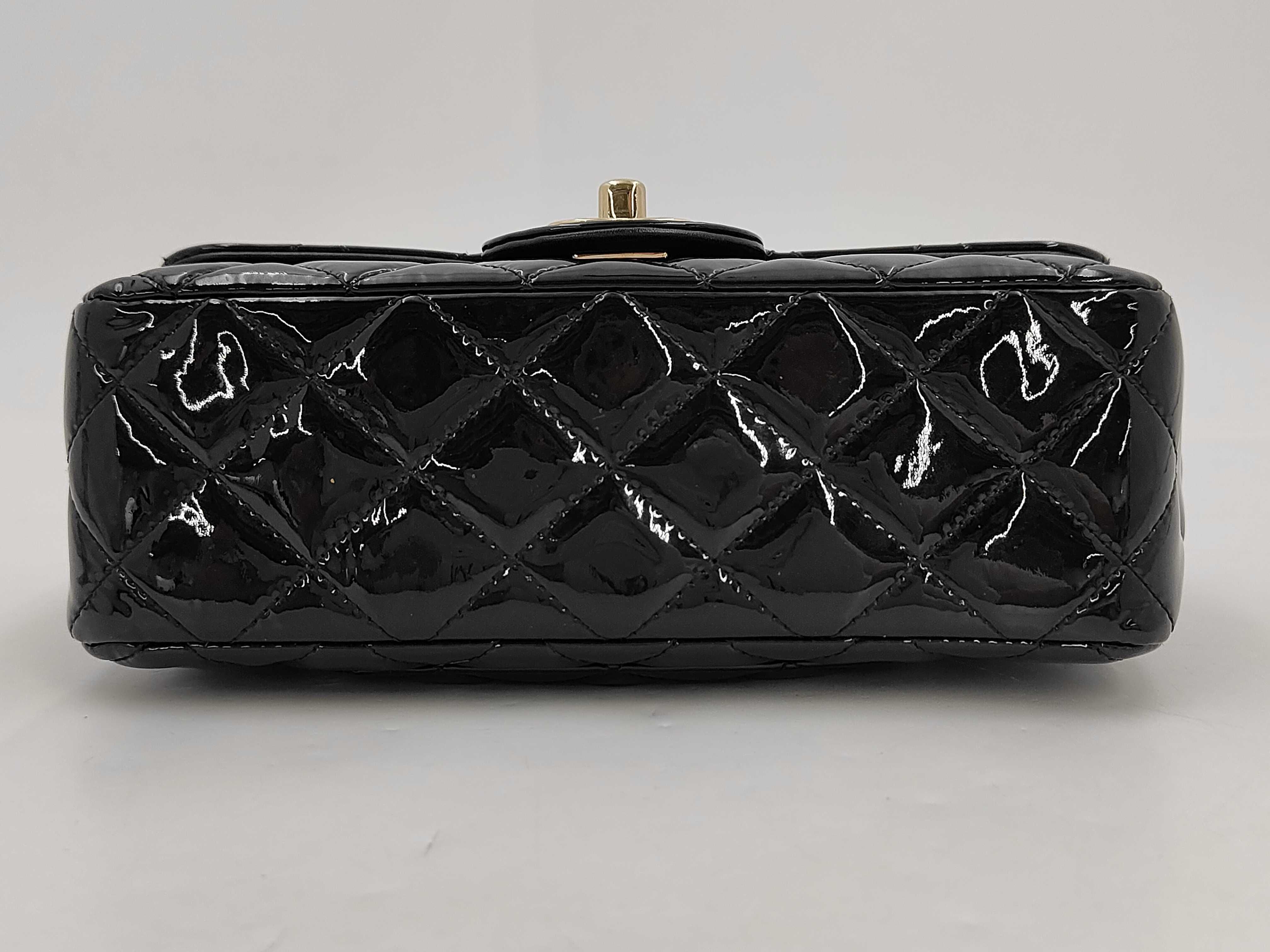 CF Chain Shoulder Bag — view 3