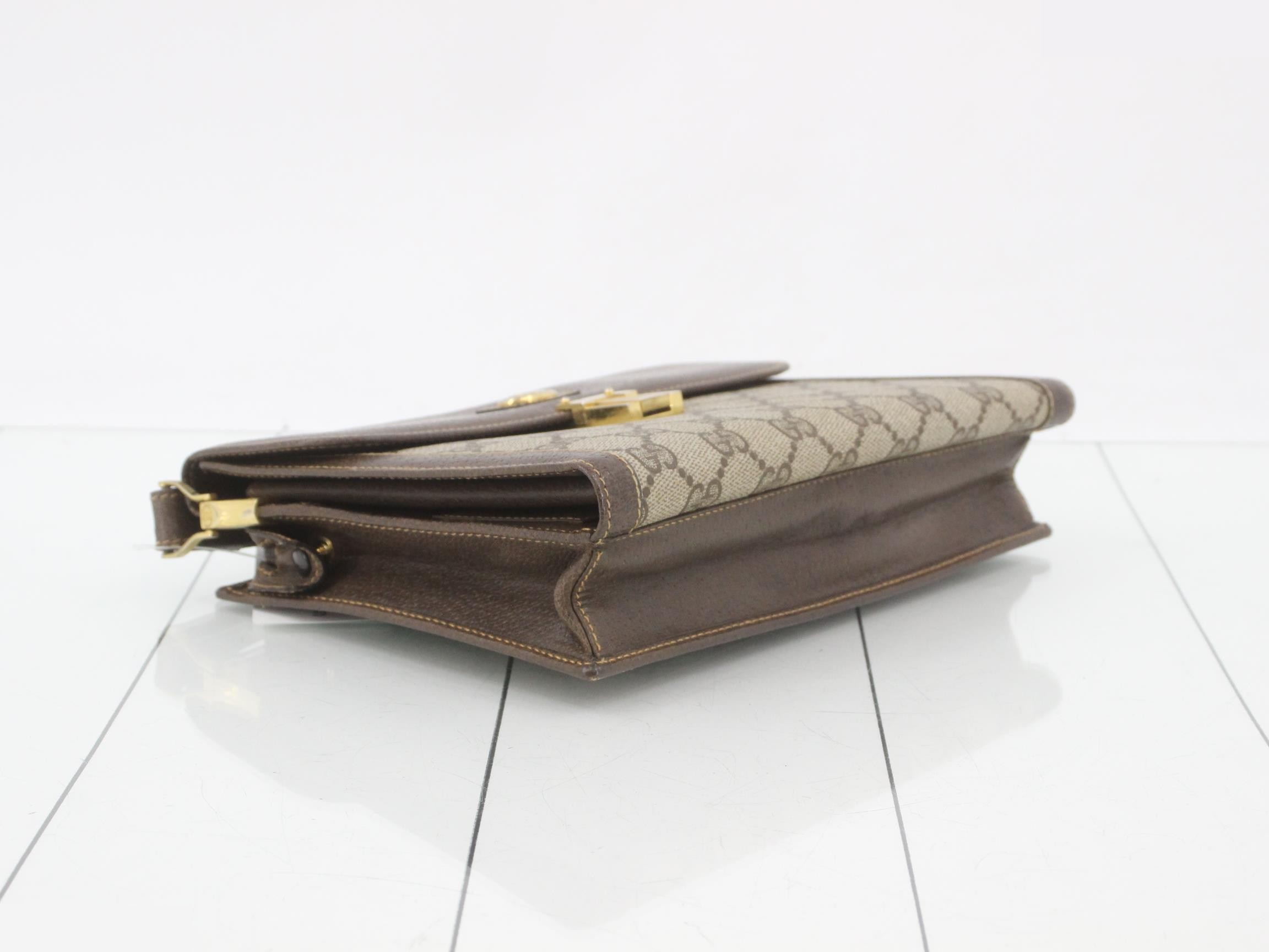 GG Supreme Canvas Clutch Bag — view 5
