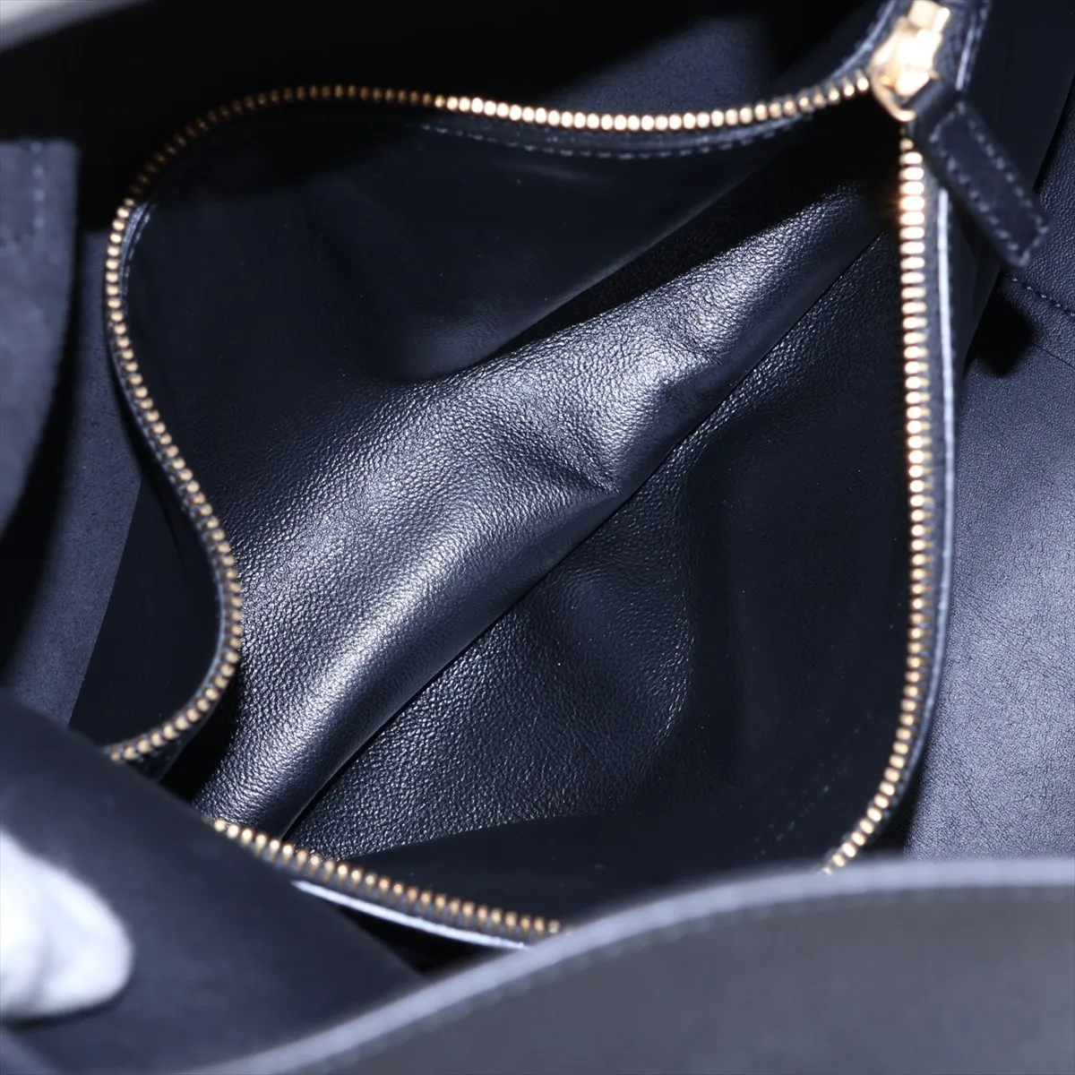 LE 5 A 7 Large 753837 Leather Shoulder Bag, Black — view 8