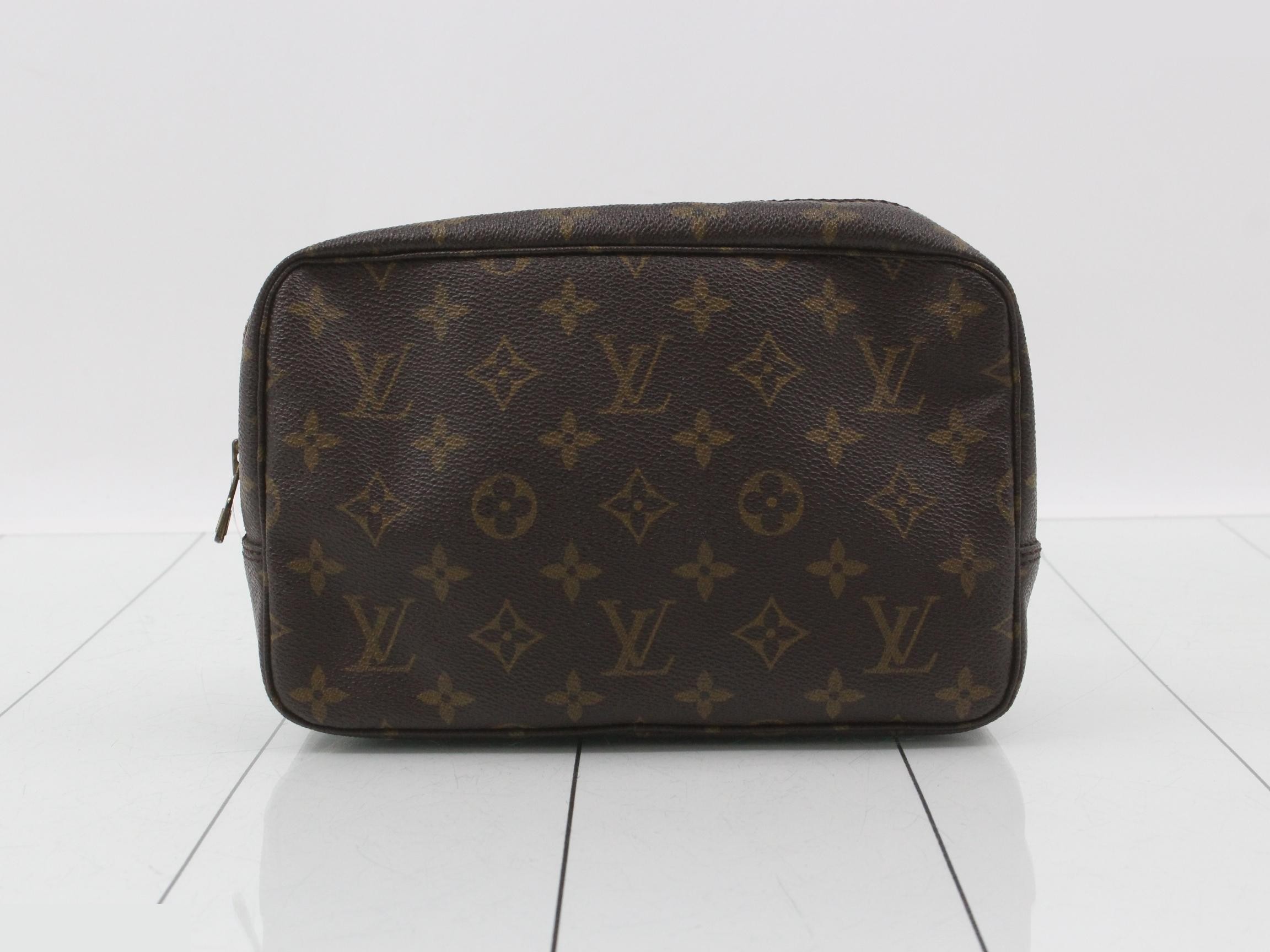 LV Monogram Troussard Toilette 23