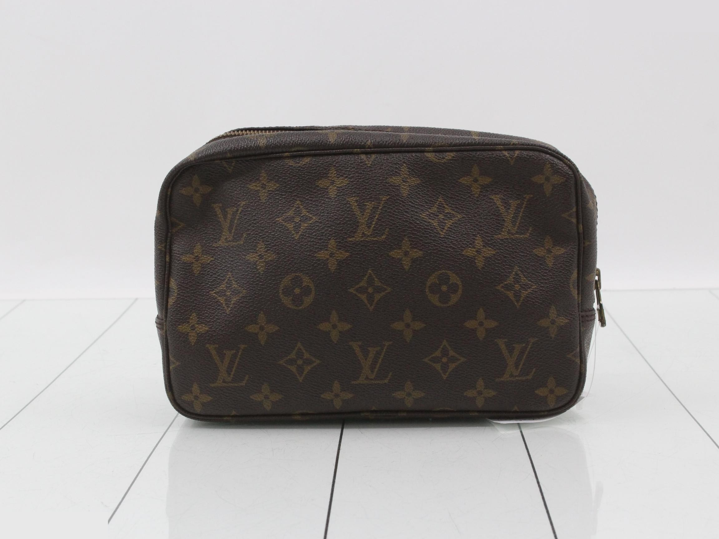 LV Monogram Troussard Toilette 23 — view 2