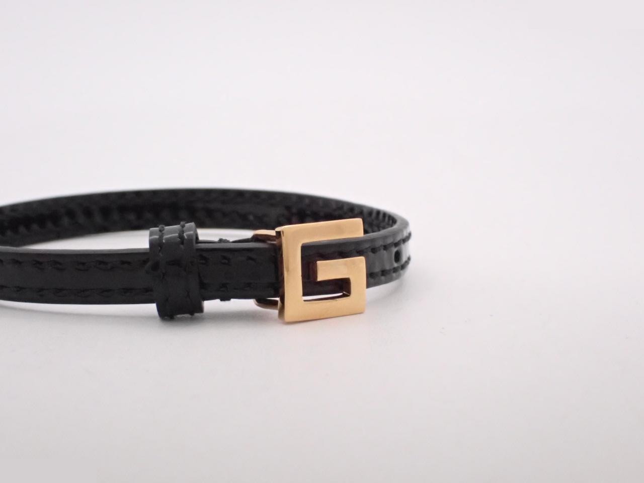 Enamel bracelet with gold hardware, black, wrist circumference approximately 17cm — view 3
