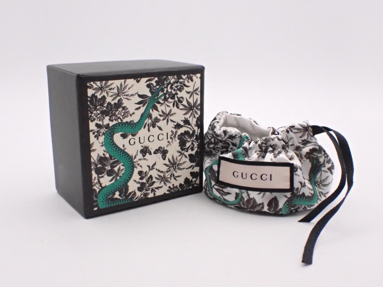 Enamel bracelet with gold hardware, black, wrist circumference approximately 17cm — view 4