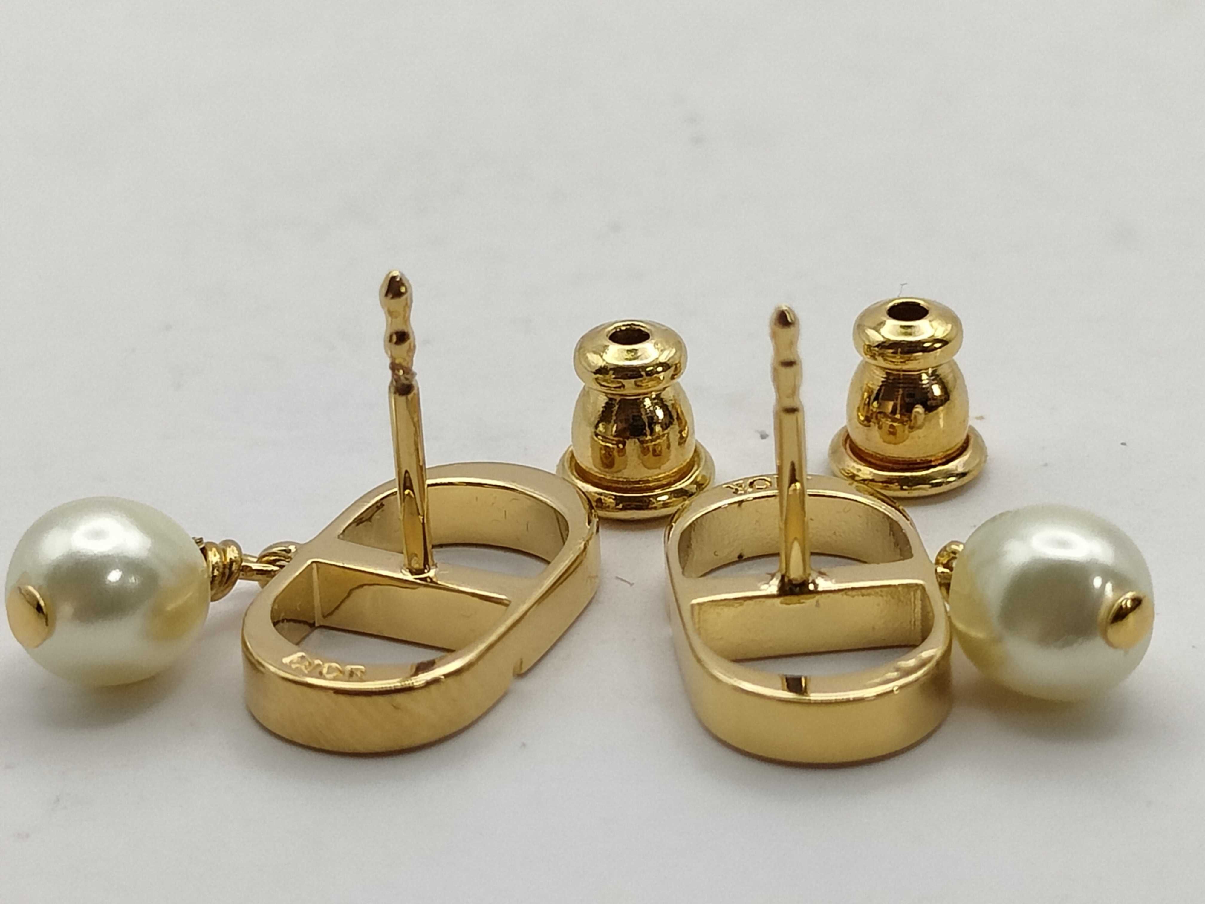 Petite CD Resin Pearl Earrings — view 6