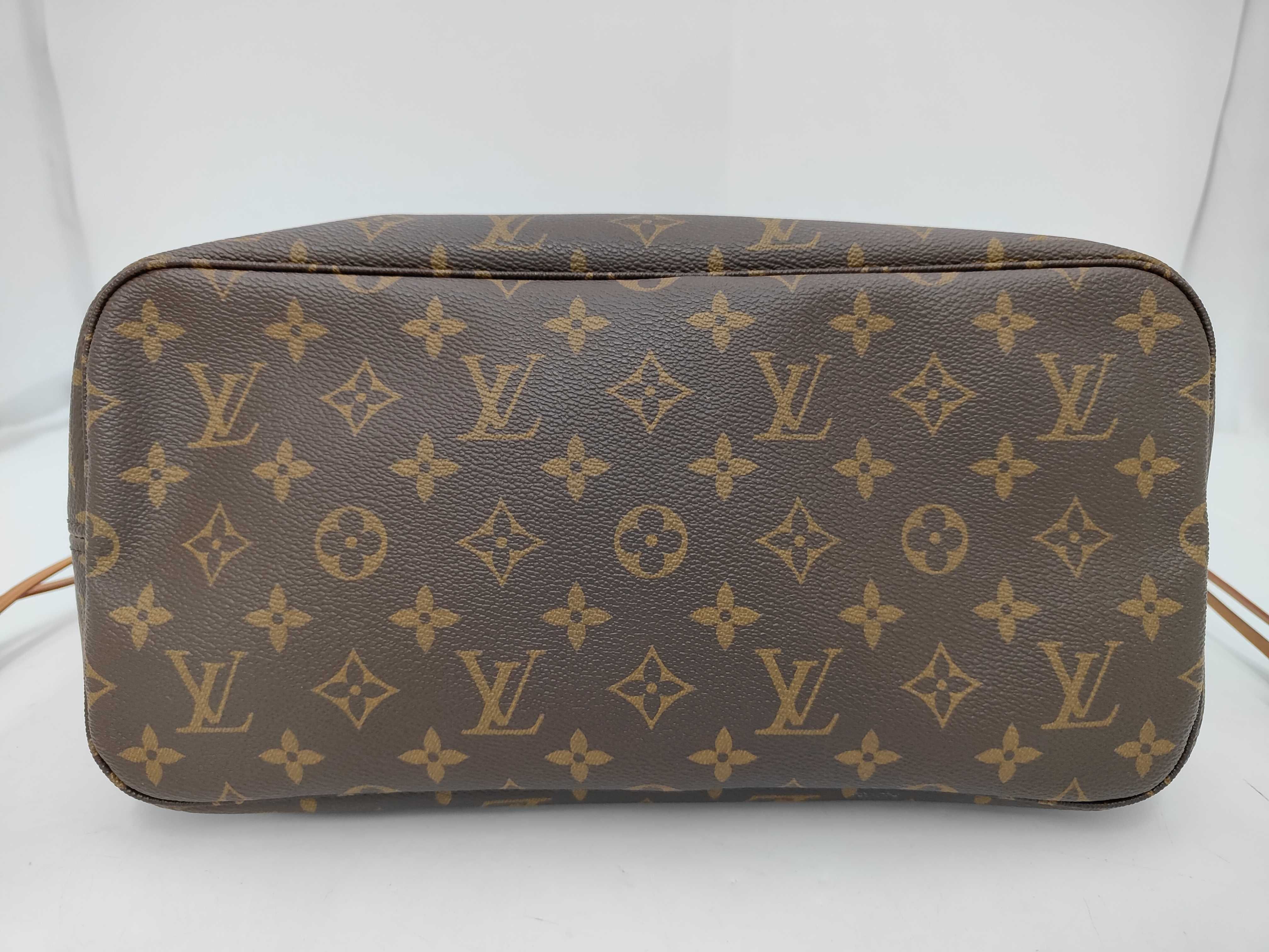 Monogram Neverfull MM Tote Bag (without pouch) — view 6