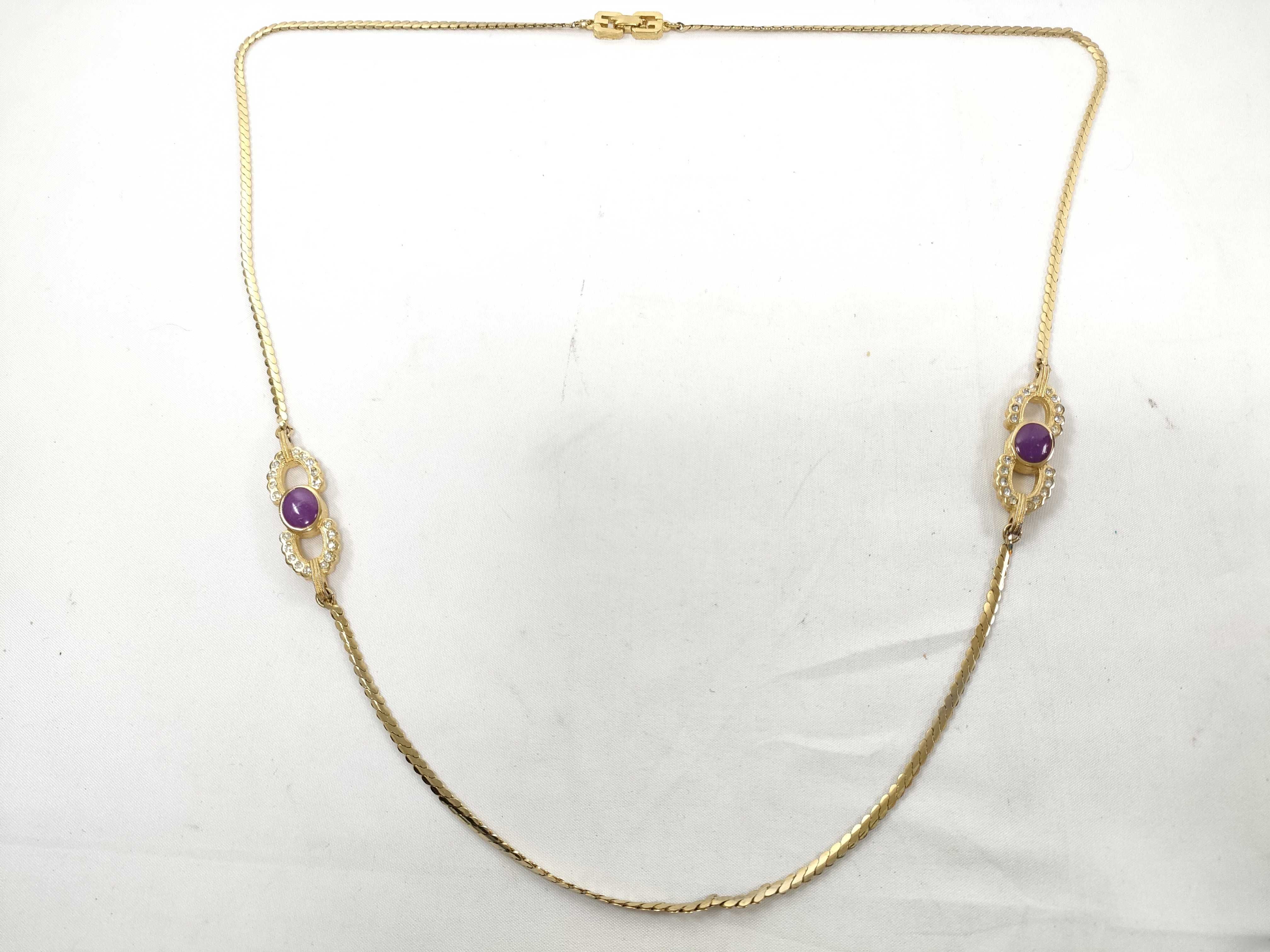 necklace — view 2