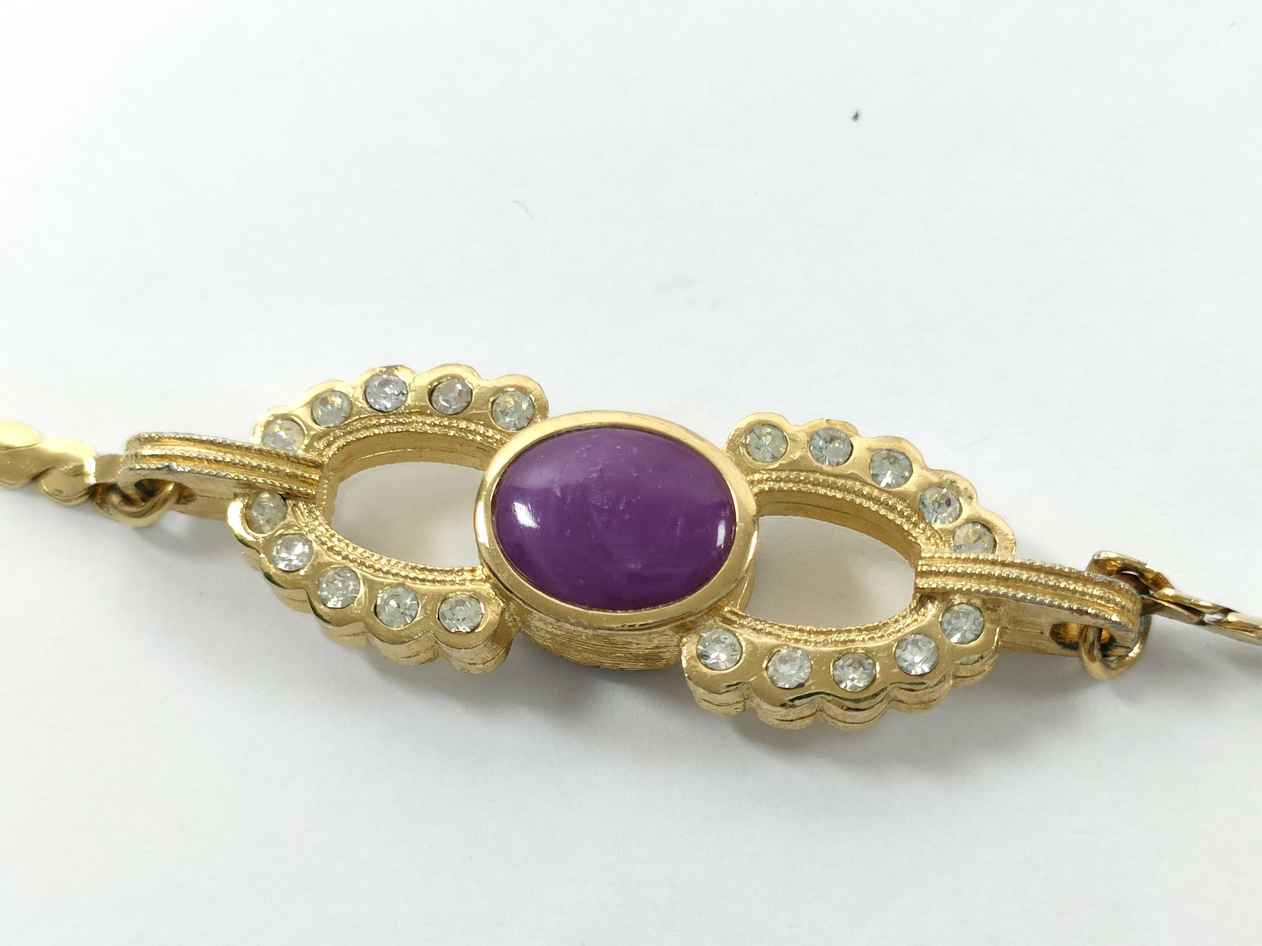 necklace — view 3