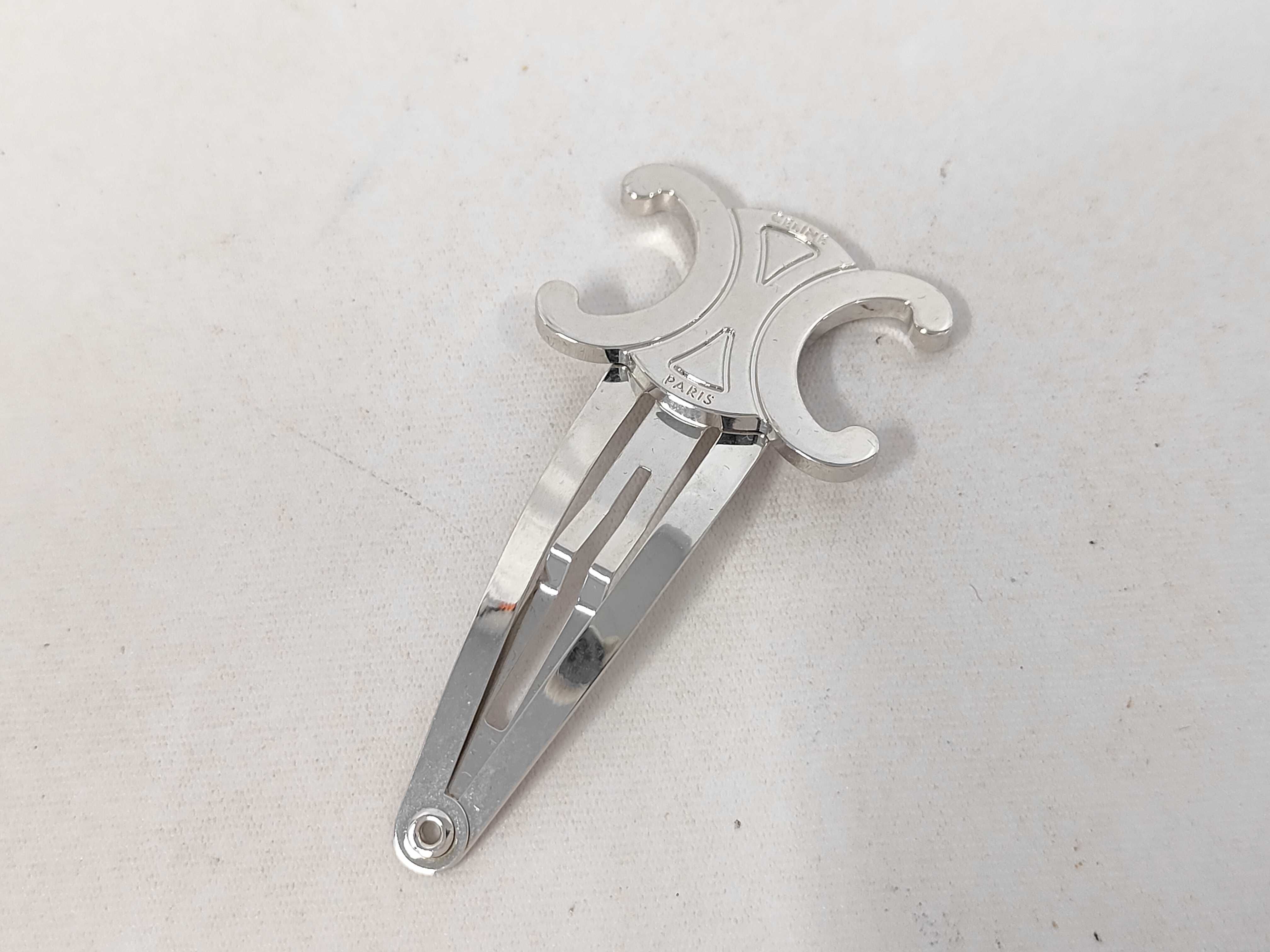 Triomphe Hair Clip Hair Accessory