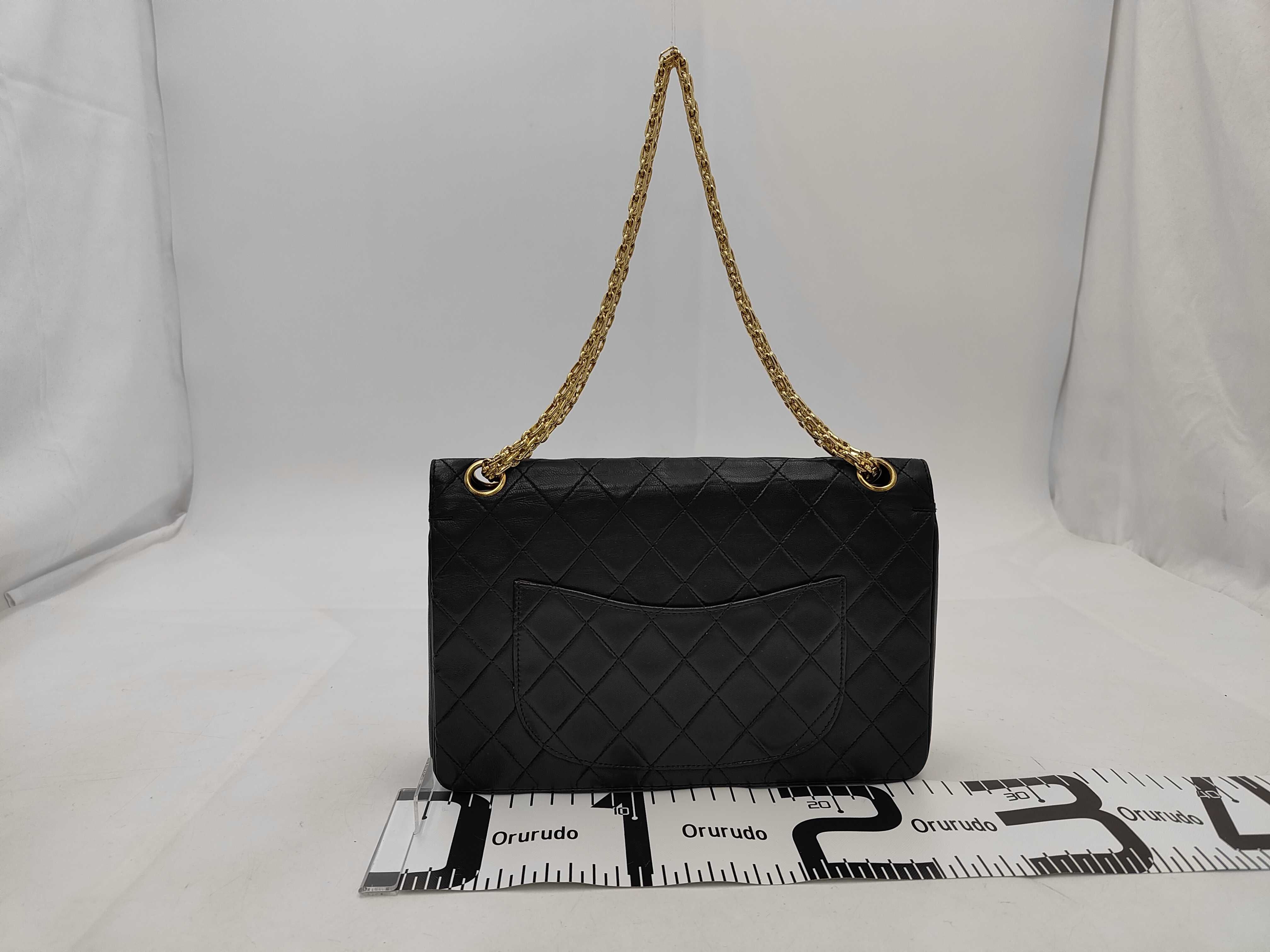 Matelassé 25 Lambskin Gold Hardware Double Flap Chain Shoulder Bag Vintage Series 2 Black Shoulder Bag — view 2