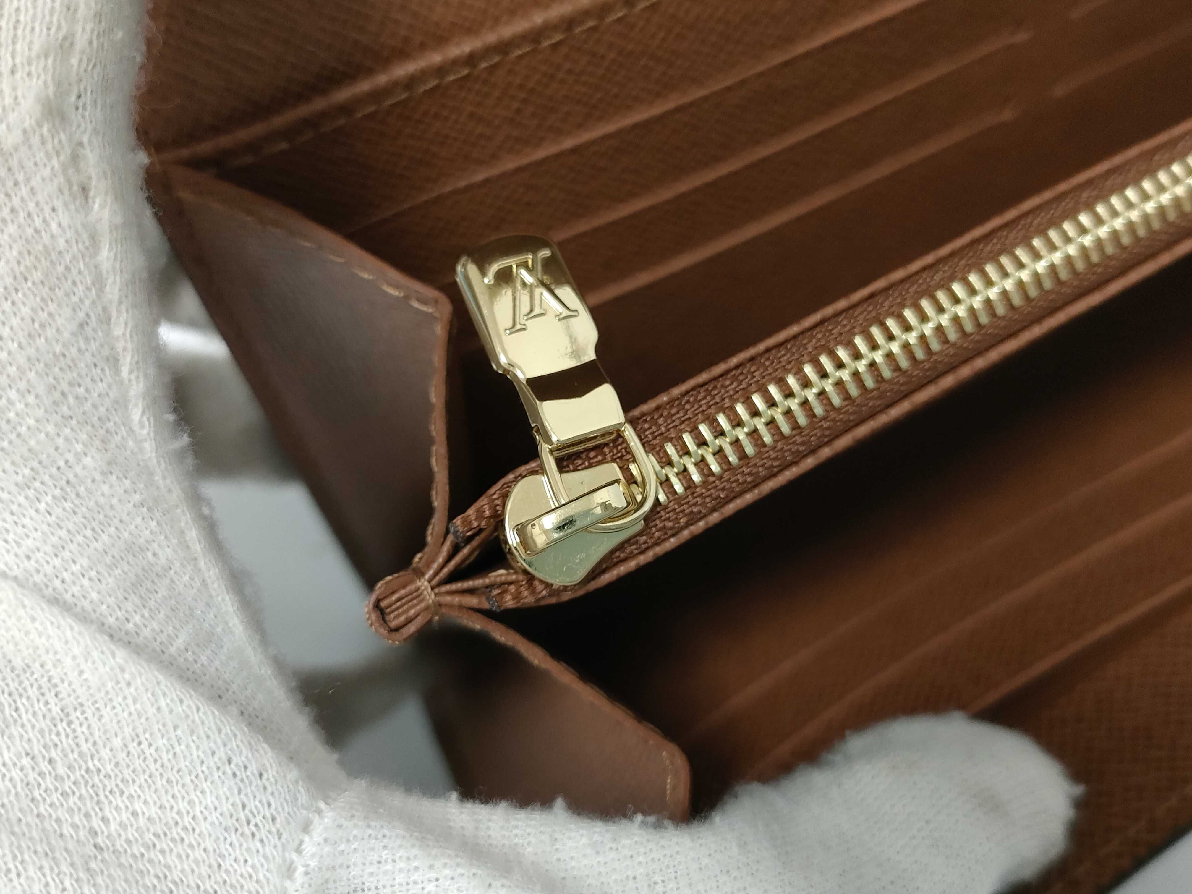 Monogram Portefeuille Sarah M60531 RFID Wallet — view 9