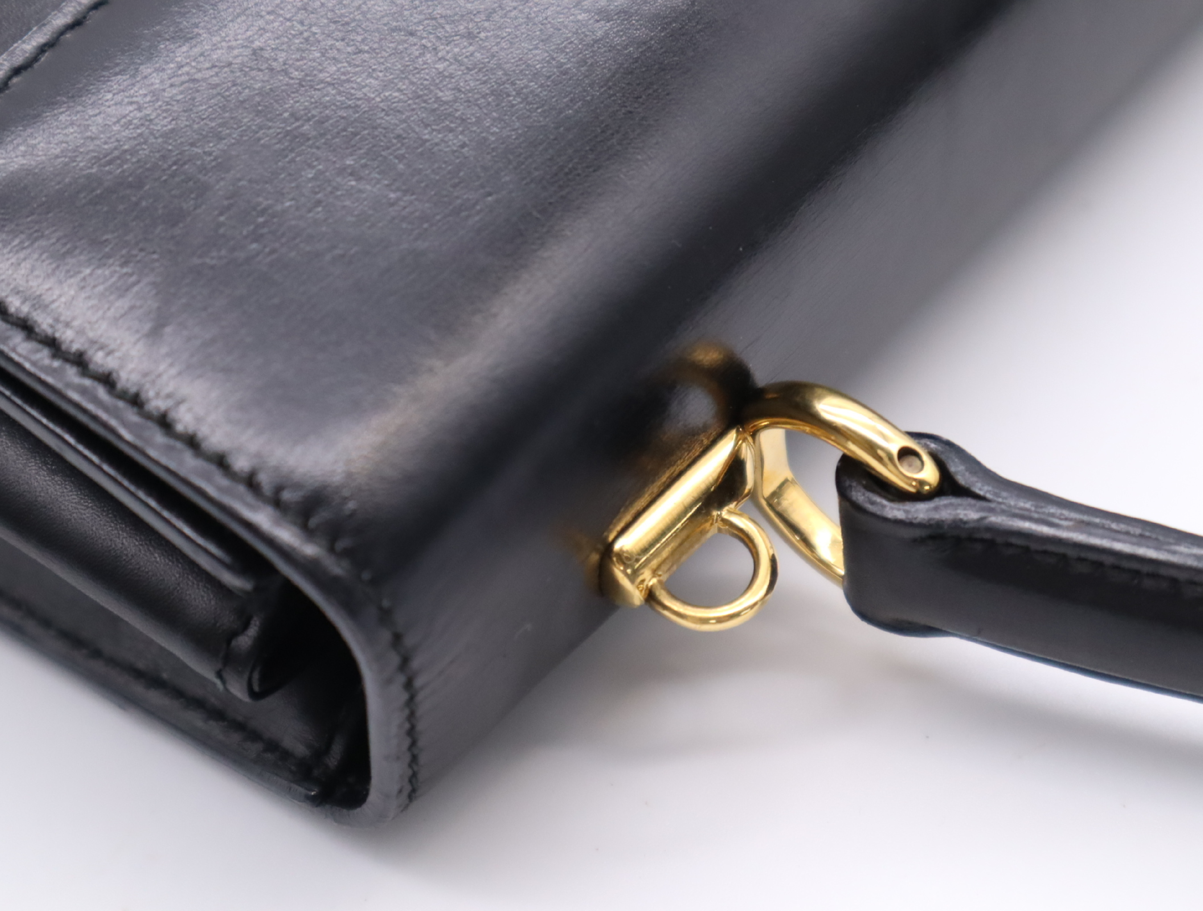 000.26.0258 Leather Lady Lock Handbag, Black with Gold Hardware, Includes Clochette and 2 Keys. — view 8