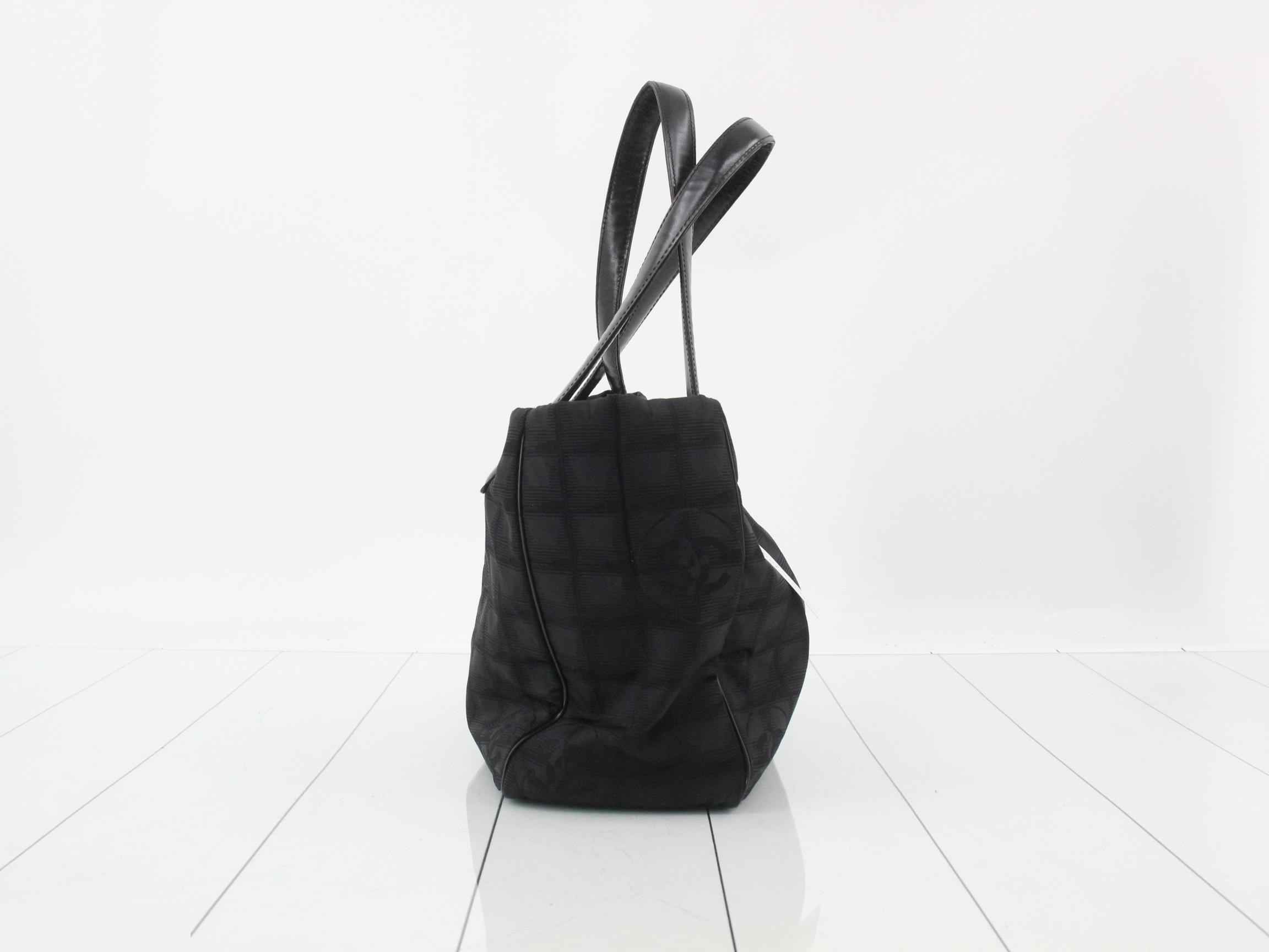 New Travel Line Tote — view 3