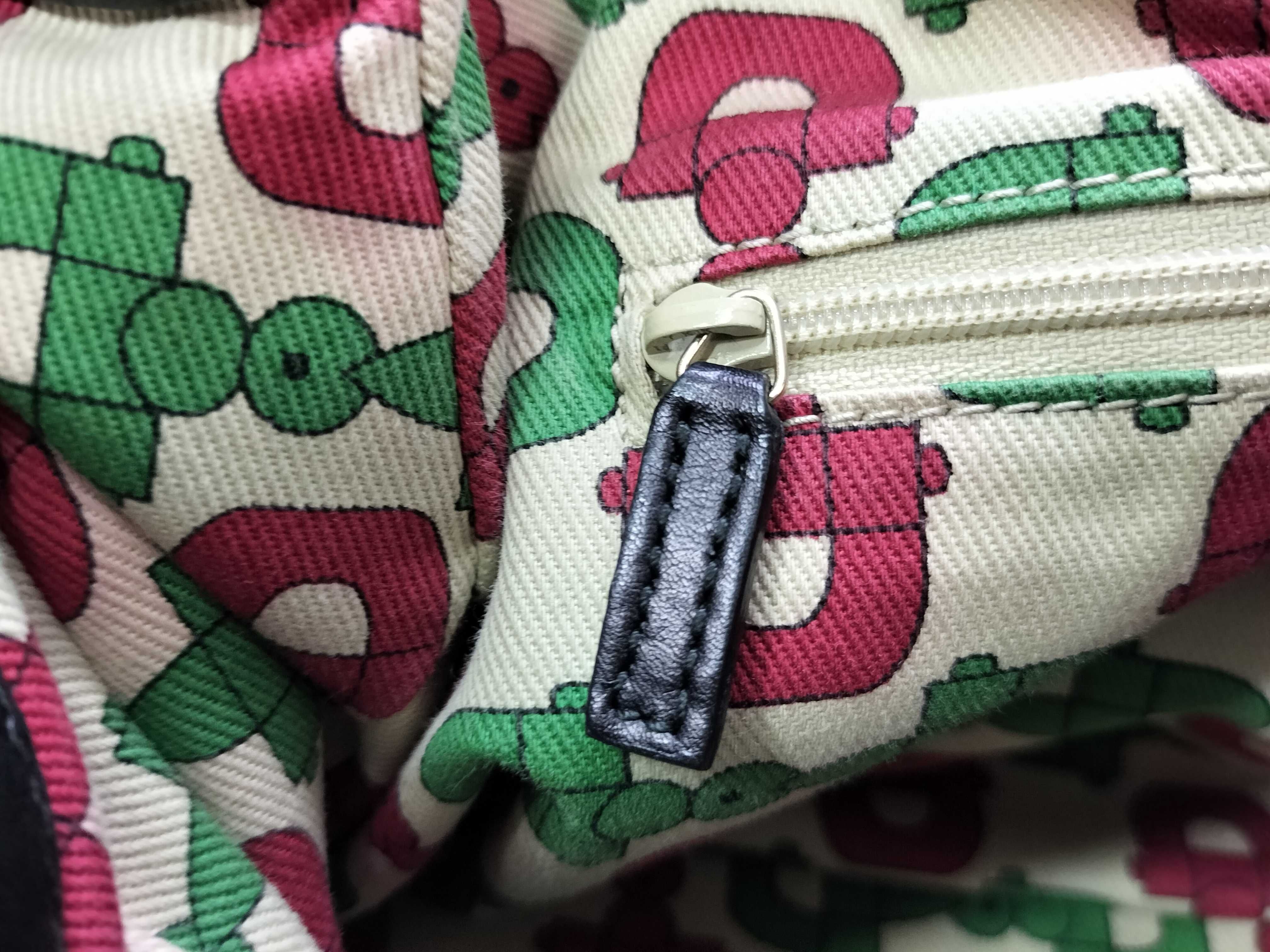 Guccissima Canvas and Leather Shoulder Bag/Handbag — view 11